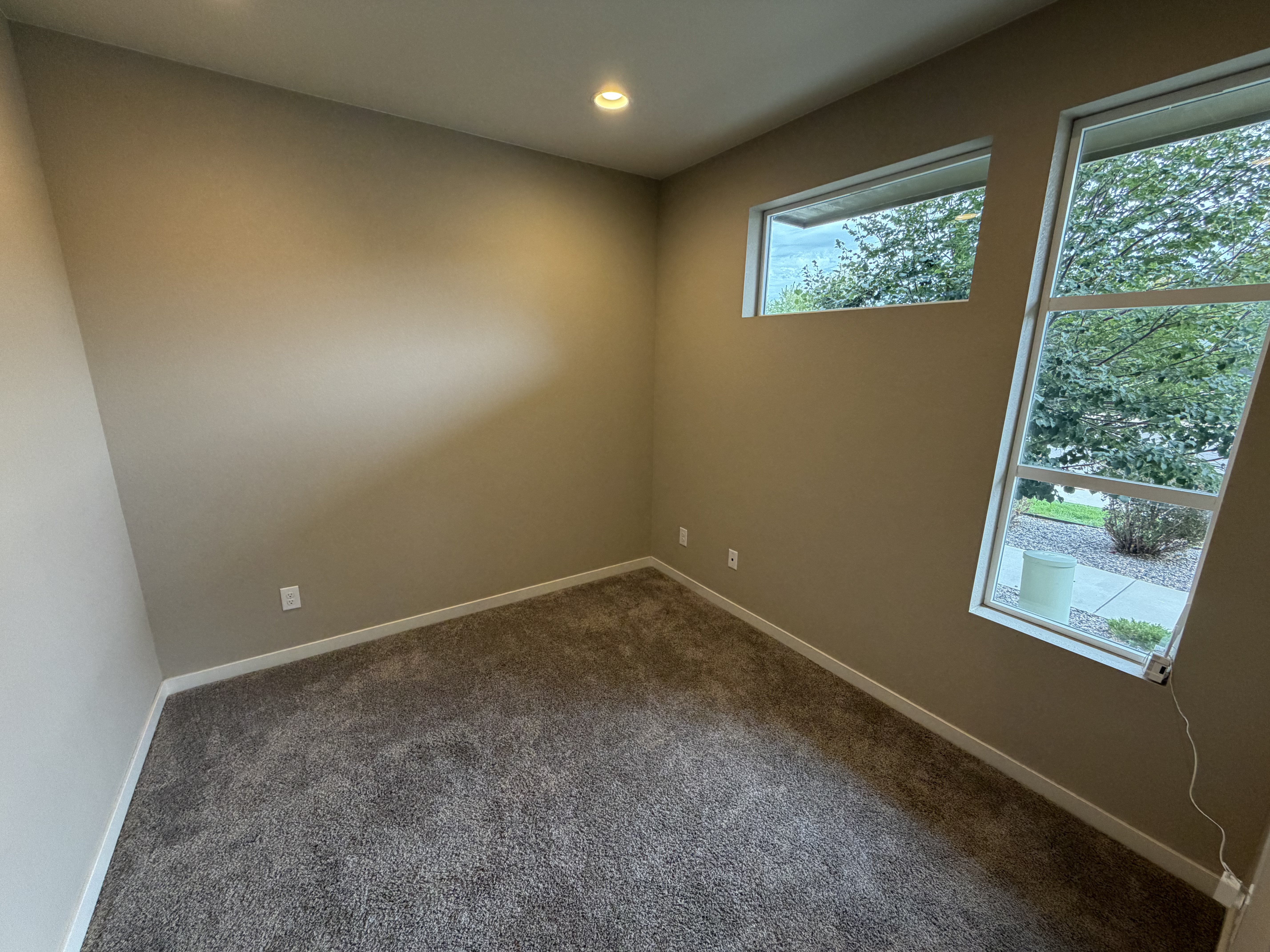Photo 17 of 20 of 15738 E Broncos Pl, Englewood, CO