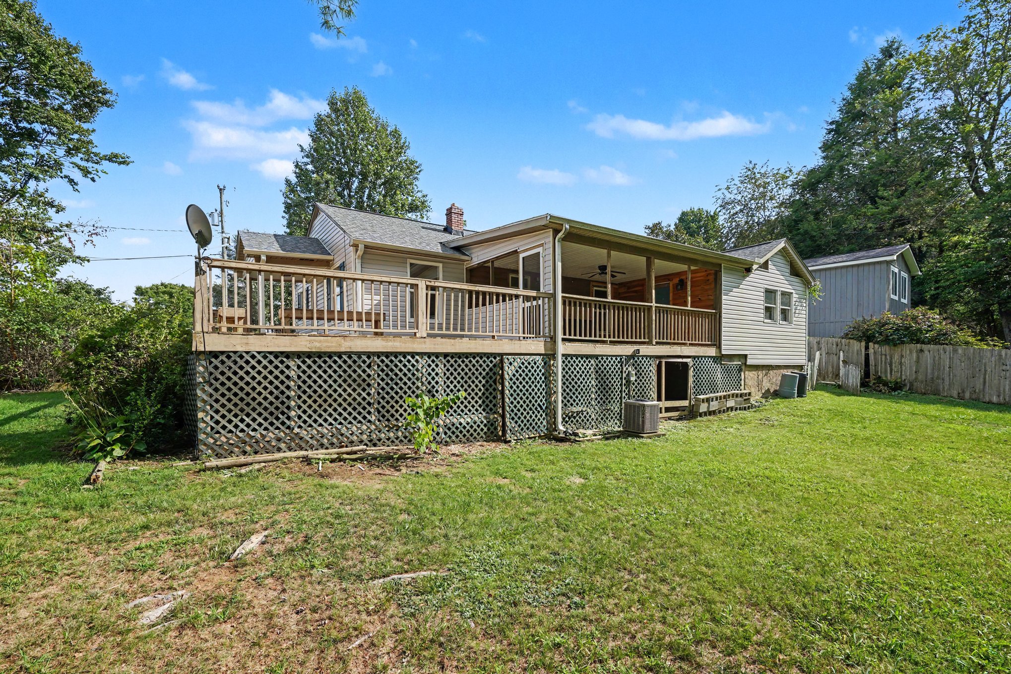 Photo 5 of 19 of 169 Montview Cir, Brevard, NC