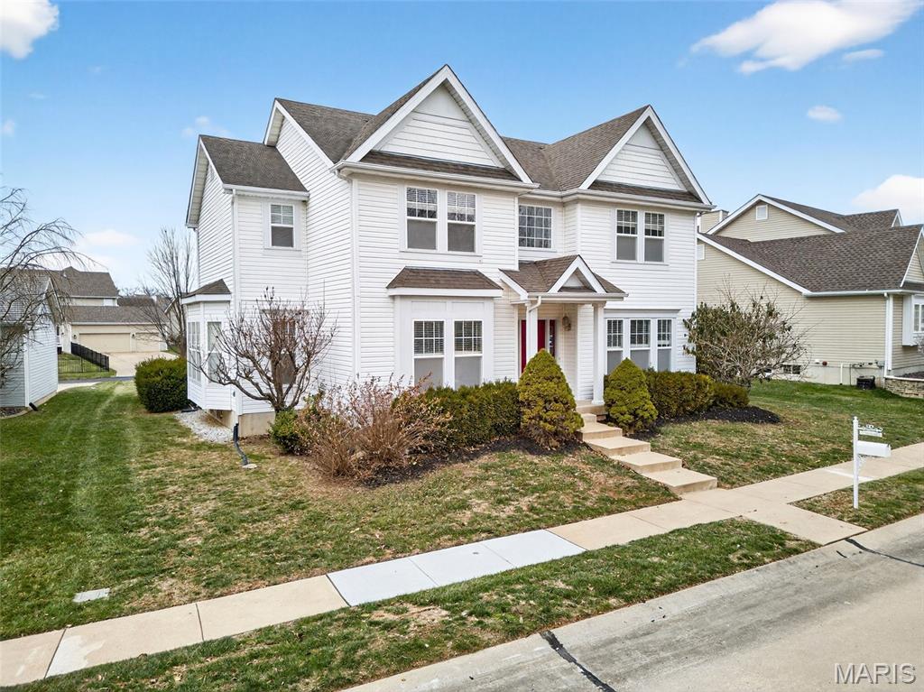 Photo 3 of 70 of 756 Thunder Hill Dr, O Fallon, MO