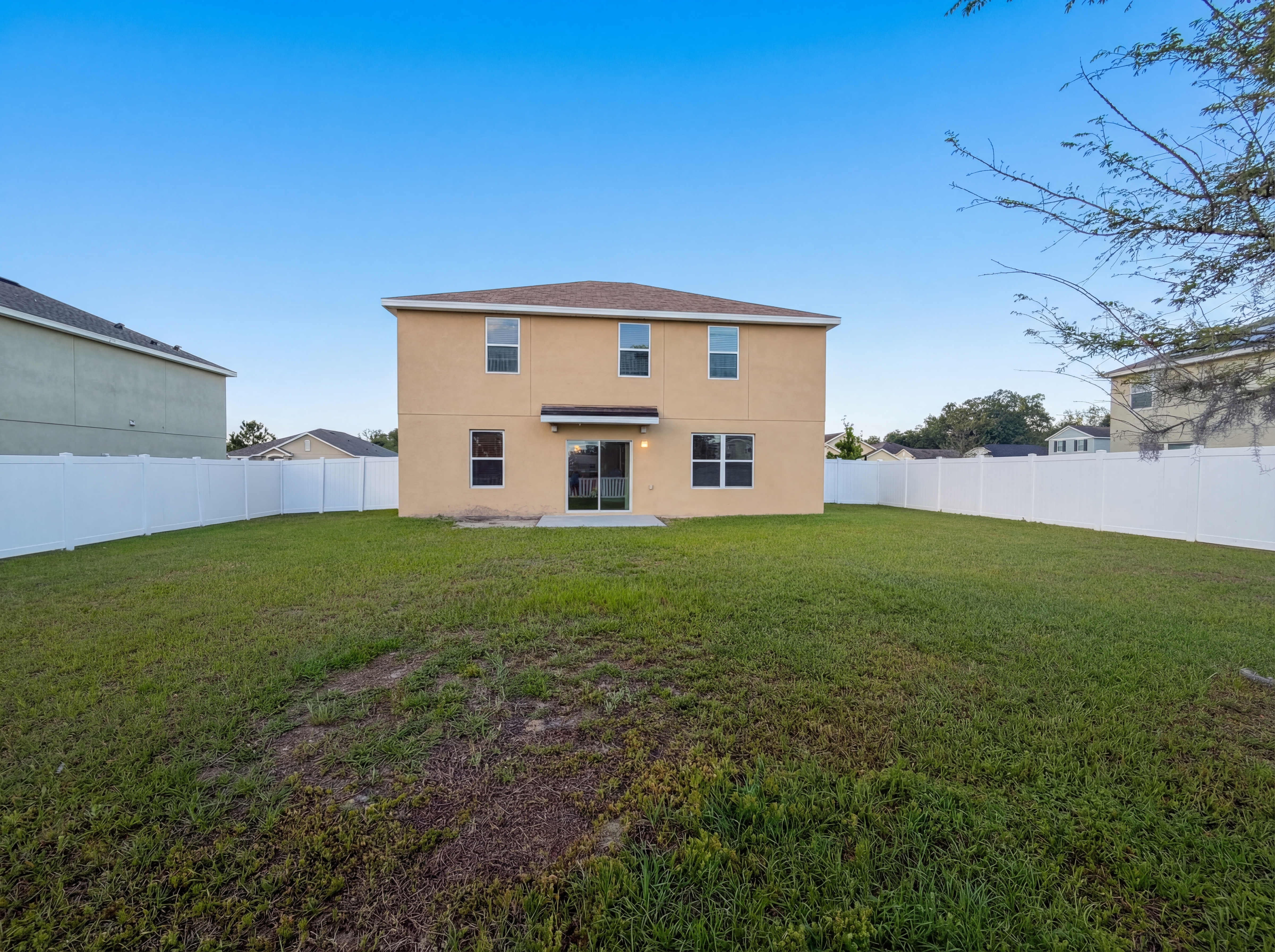 Photo 5 of 34 of 35687 Hillbrook Ave, Zephyrhills, FL