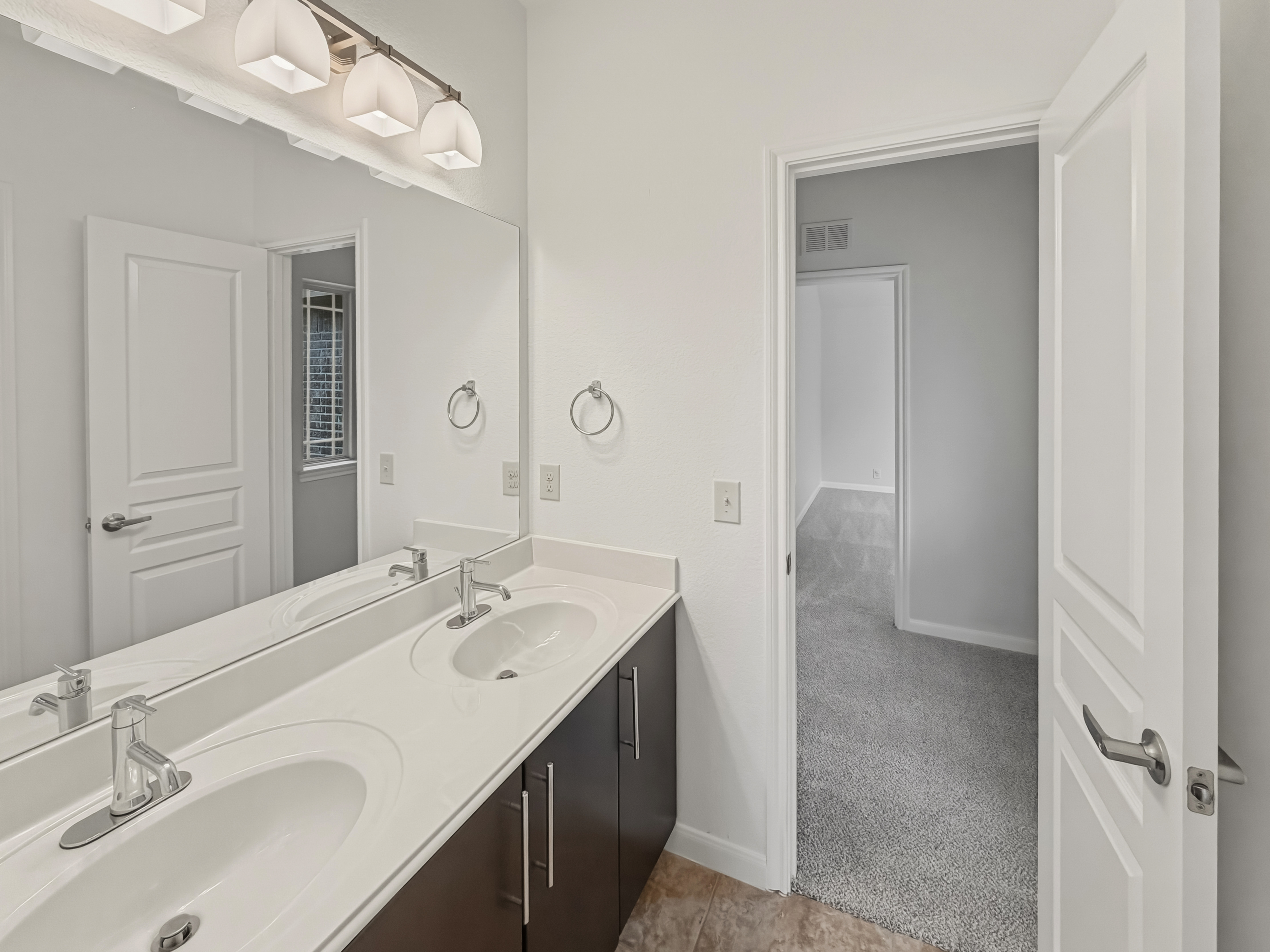 Photo 9 of 22 of 4272 Summersweet Ln, Fort Worth, TX