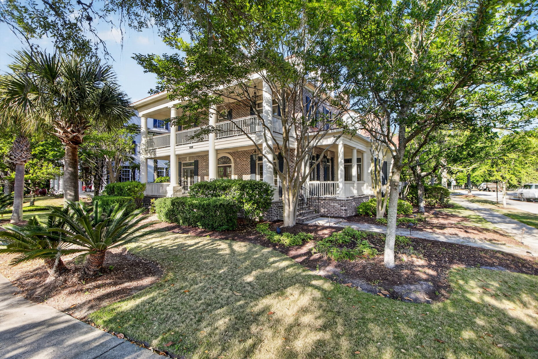 Photo 40 of 68 of 659 Island Park Dr, Daniel Island, SC