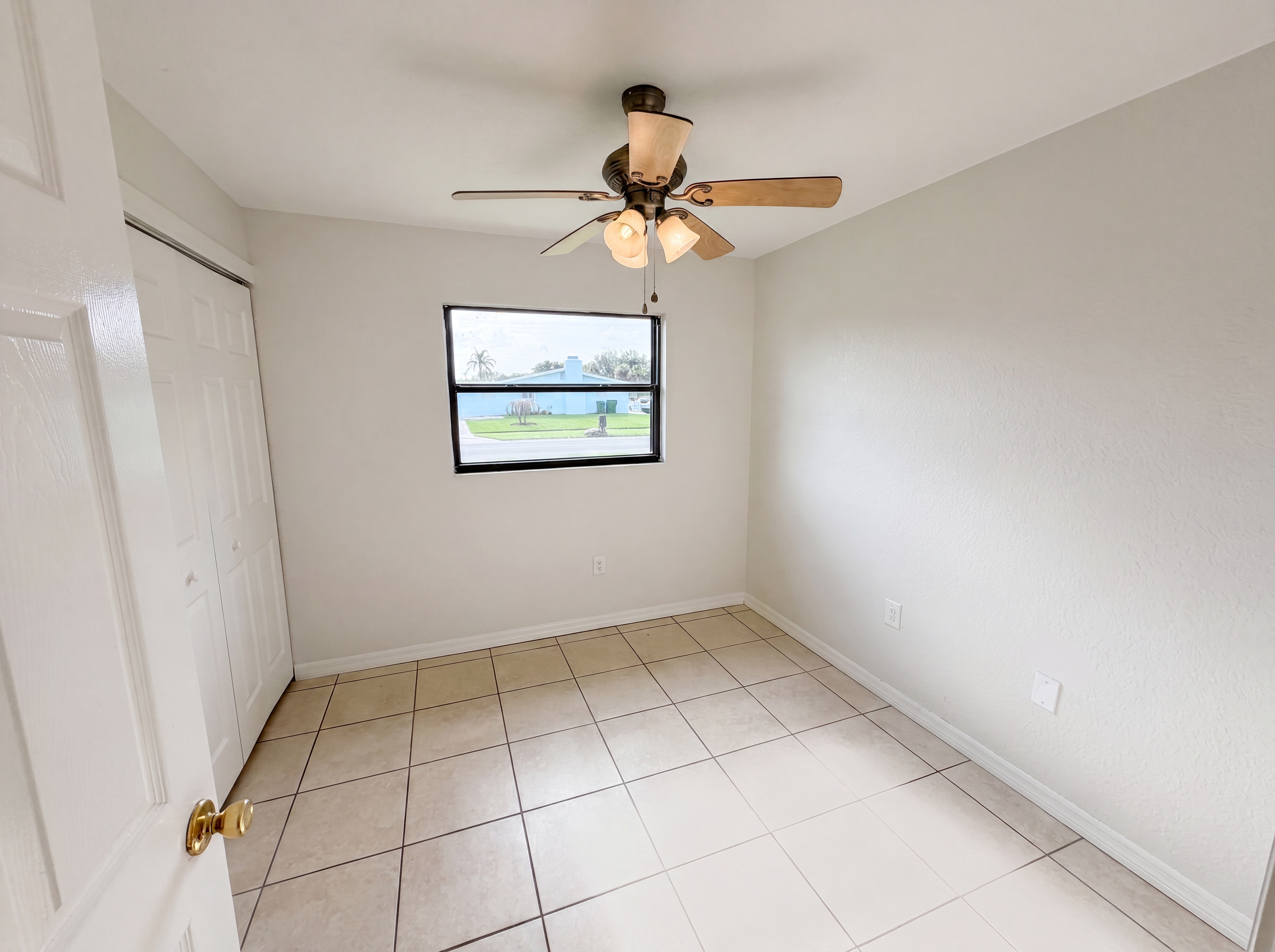 Photo 16 of 26 of 2535 Stratford Dr, Cocoa, FL