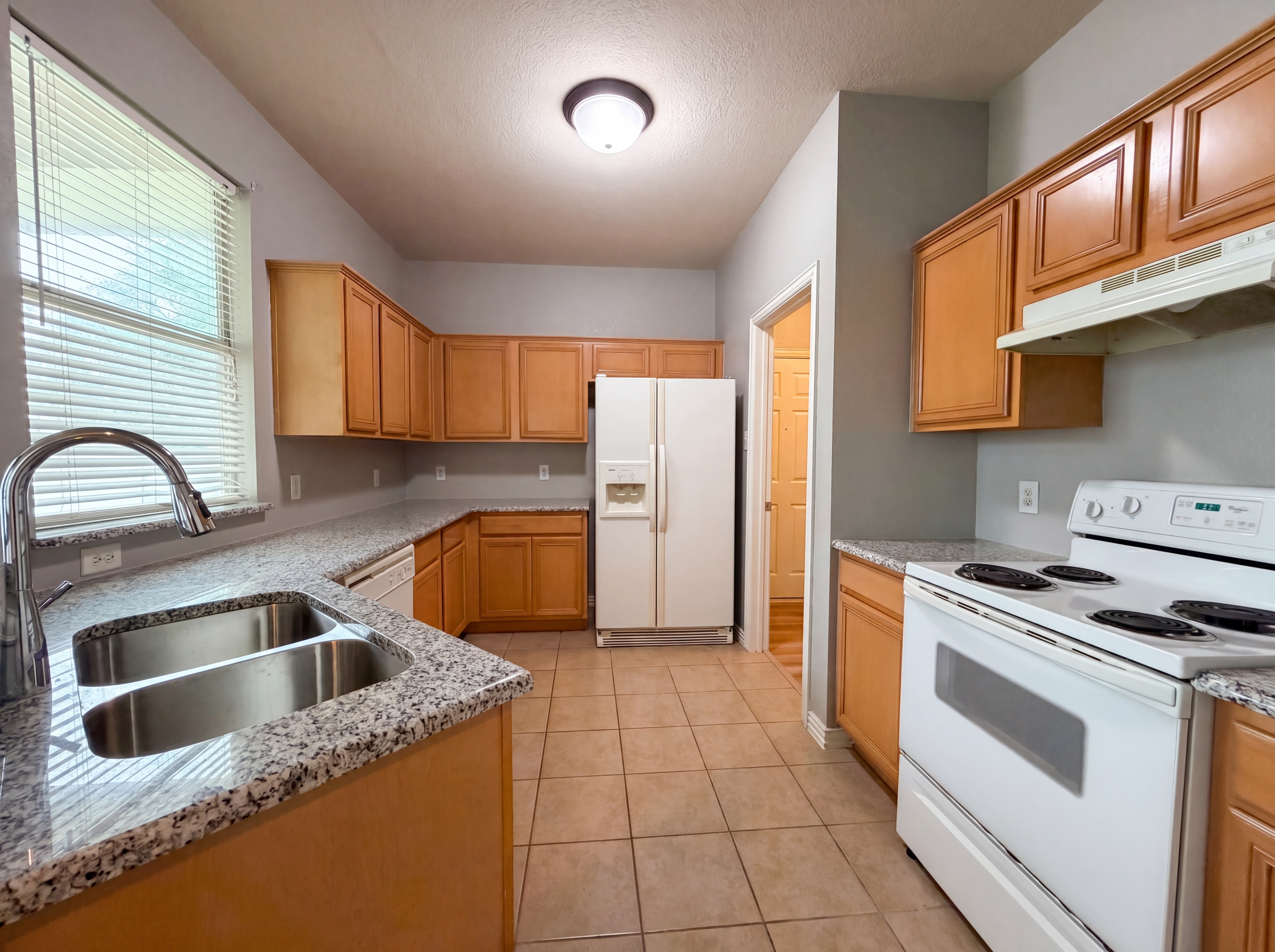 Photo 8 of 19 of 9801 Cedarcrest Dr, Providence Village, TX