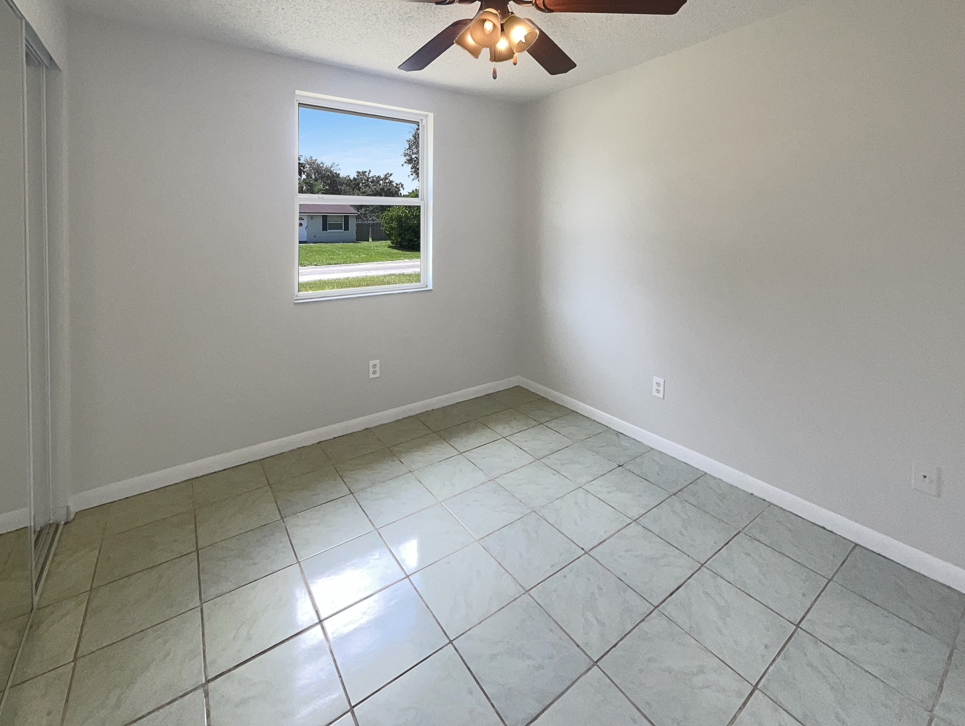 Photo 11 of 19 of 2772 Commanche Ave, Orange Park, FL