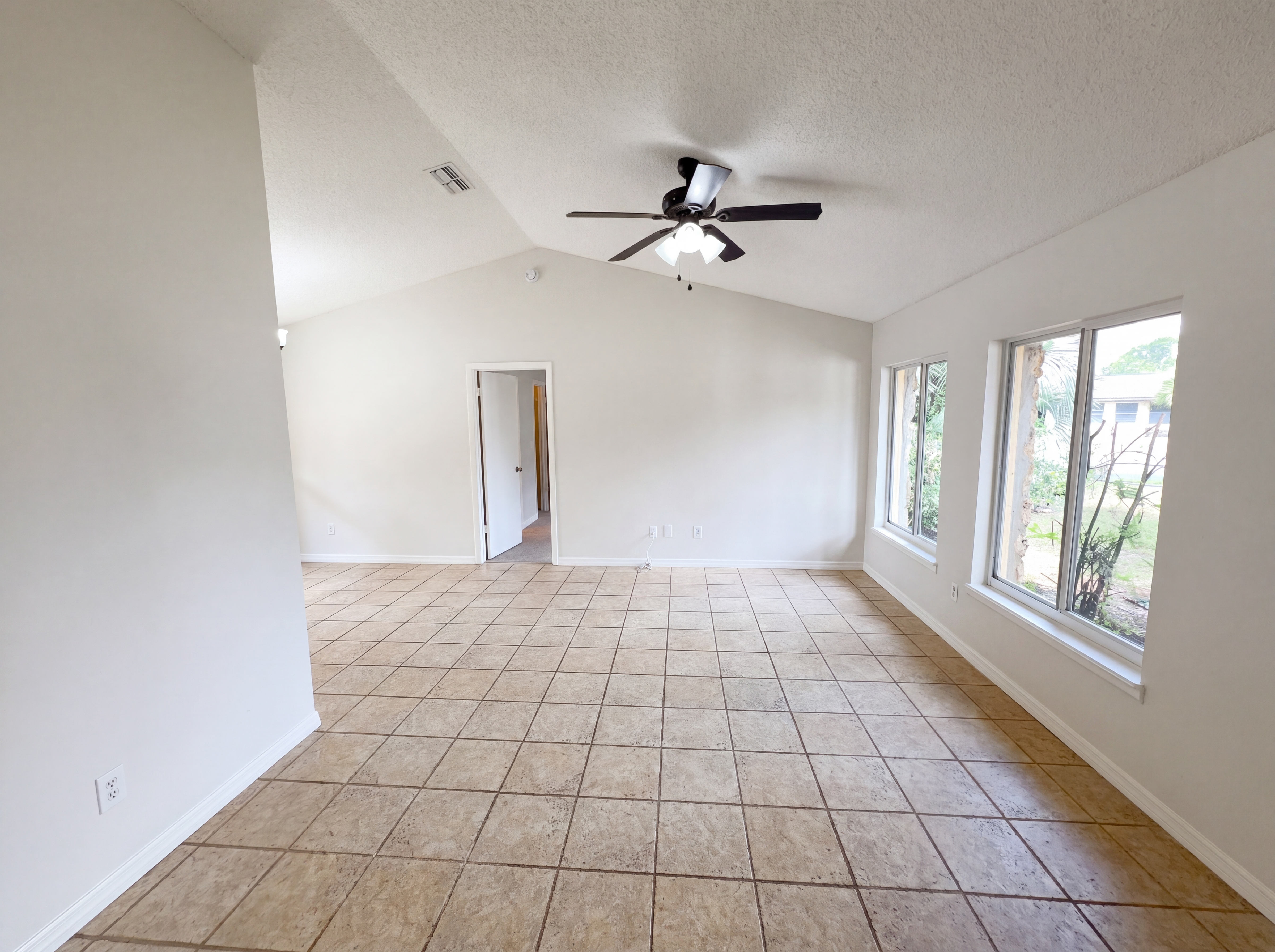 Photo 9 of 24 of 1171 Saddlehorn Cir, Winter Springs, FL