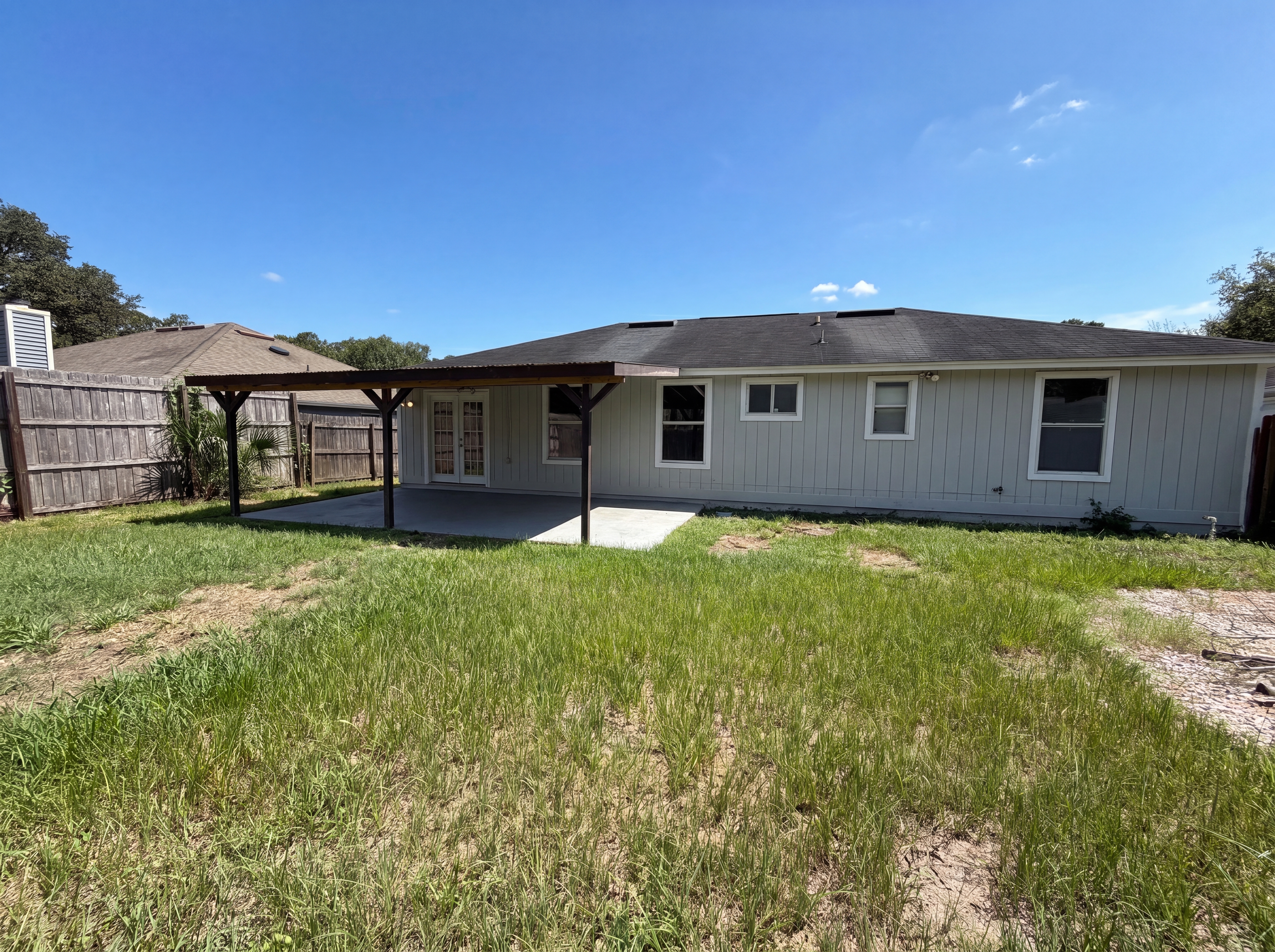 Photo 5 of 16 of 7957 Jacques Dr, Jacksonville, FL
