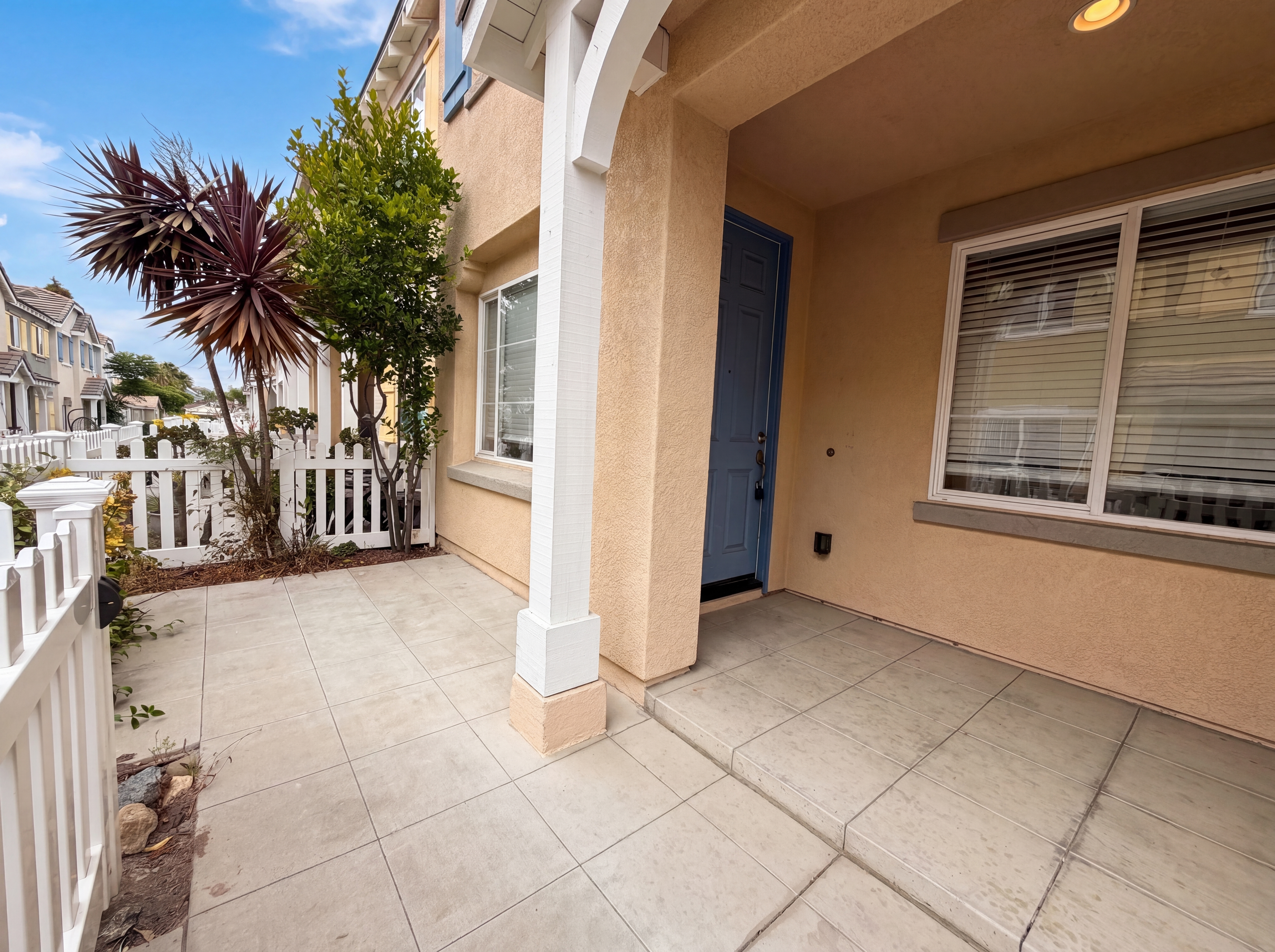 Photo 15 of 20 of 1438 Trouville Ln, Chula Vista, CA
