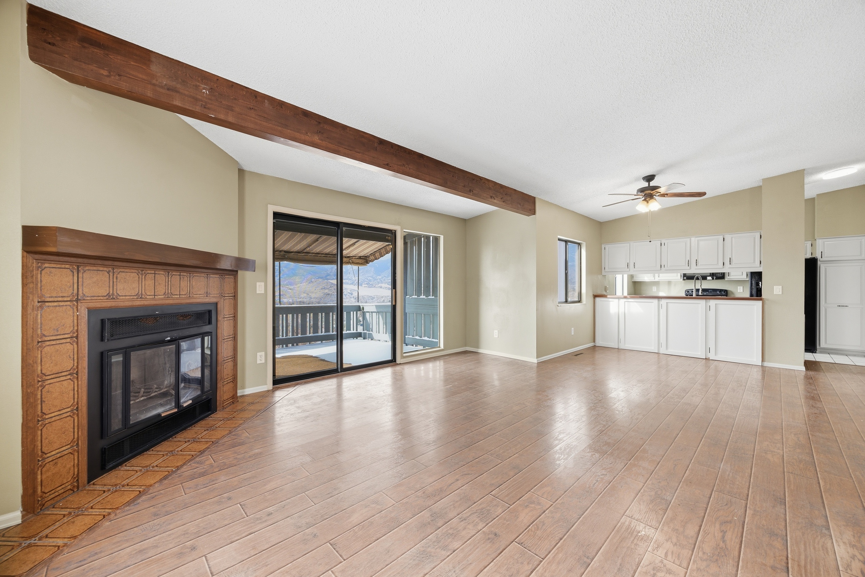 Photo 10 of 32 of 930 Fontmore Rd, Colorado Springs, CO