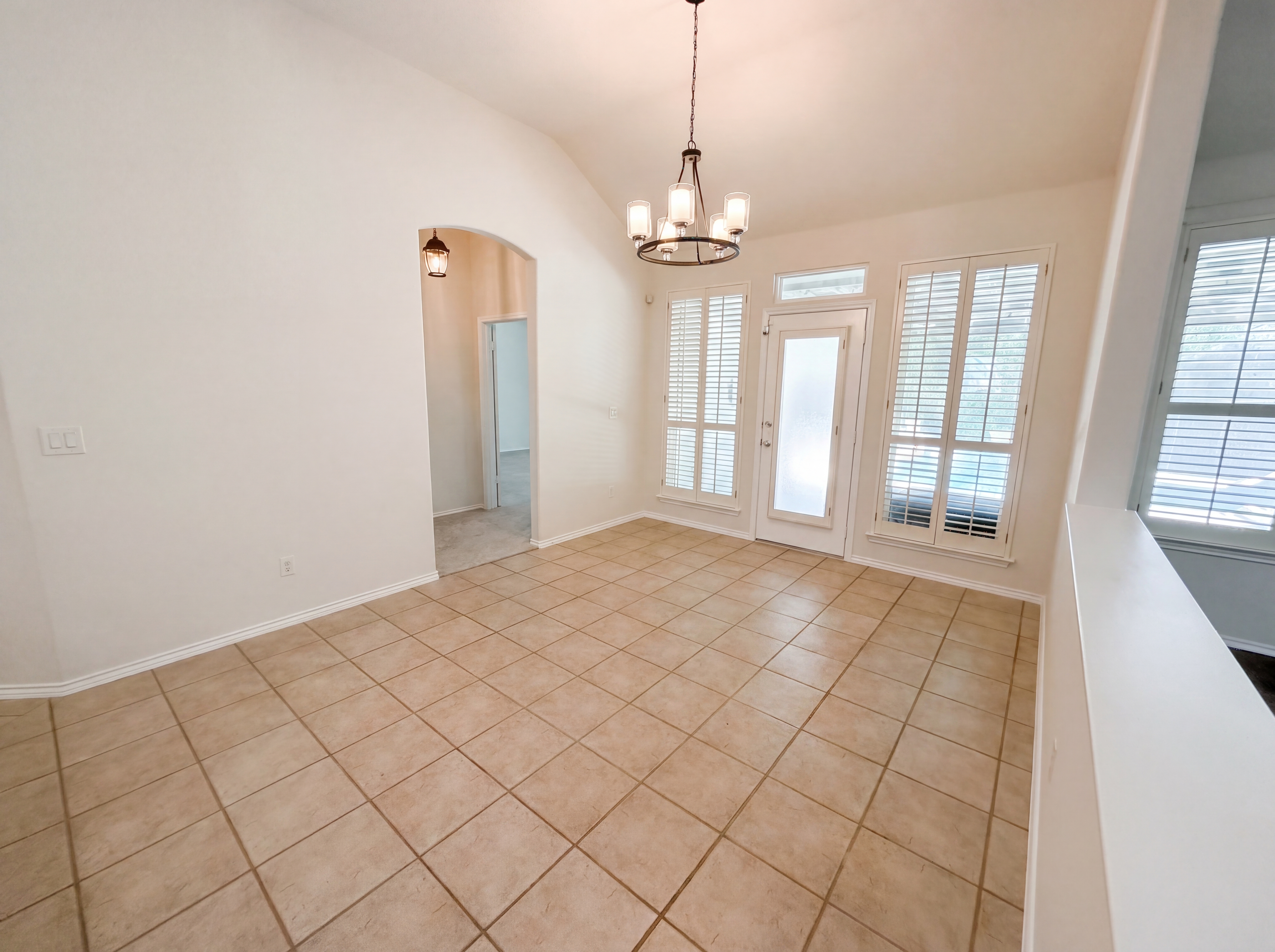Photo 9 of 24 of 117 Brentwood Dr, Georgetown, TX