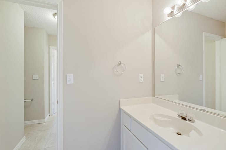 Photo 29 of 33 - 1616 Corvallis Trl, Arlington, TX 76006