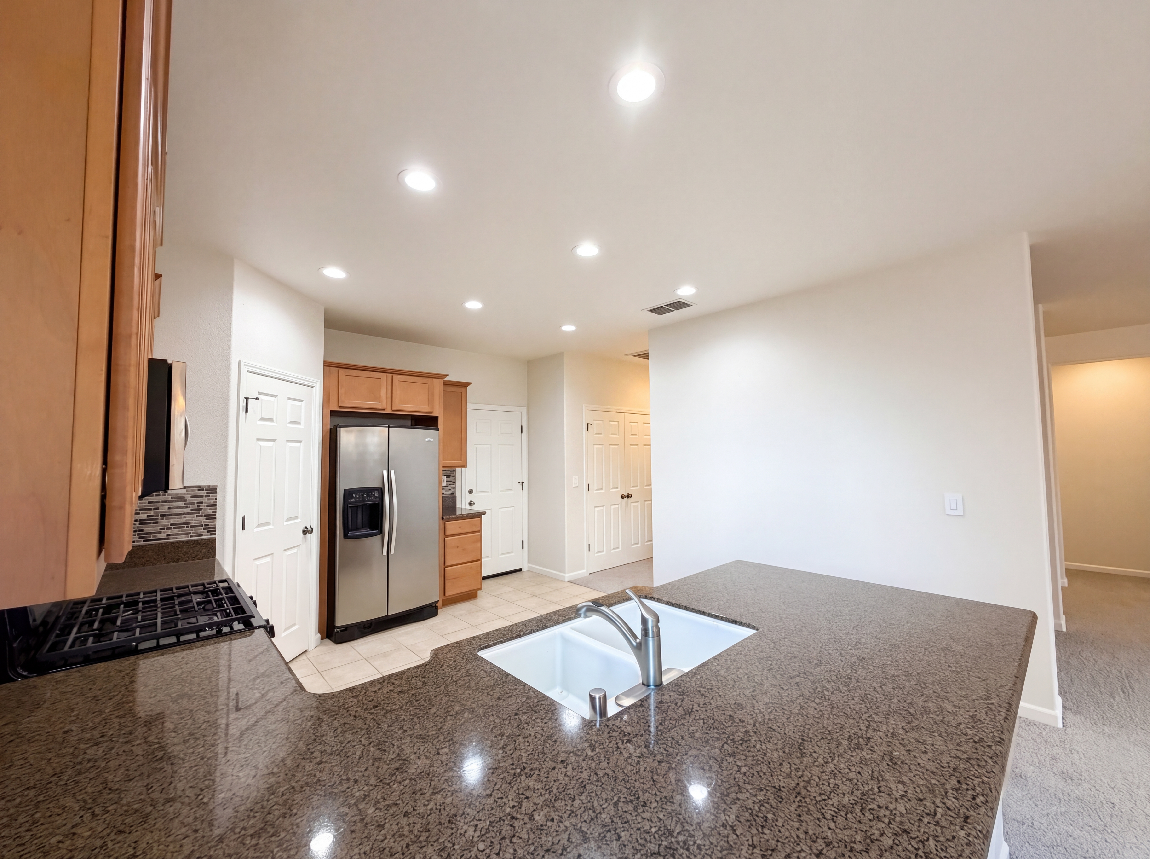 Photo 9 of 43 of 8532 Hawley Way, Elk Grove, CA