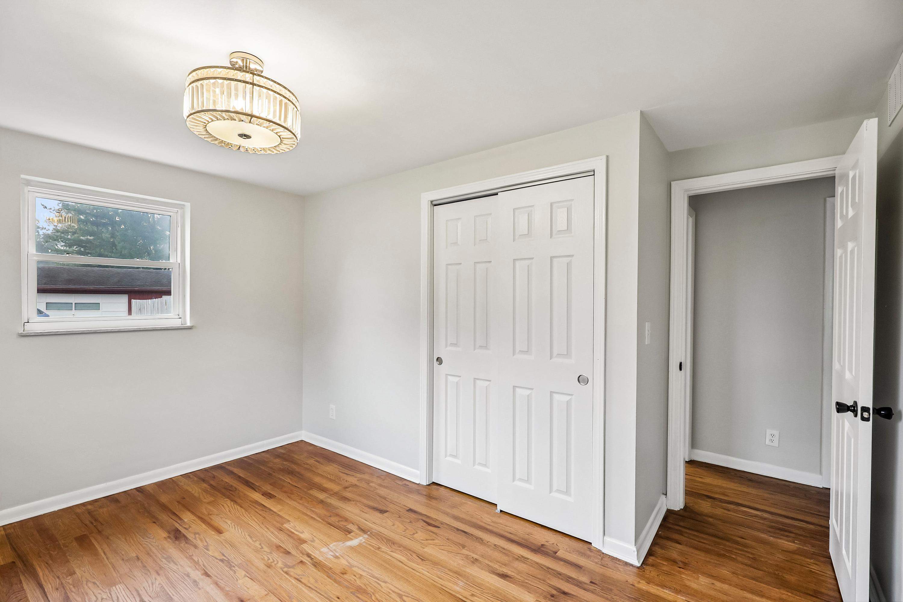 Photo 8 of 28 of 4481 Forest Trl, Cincinnati, OH