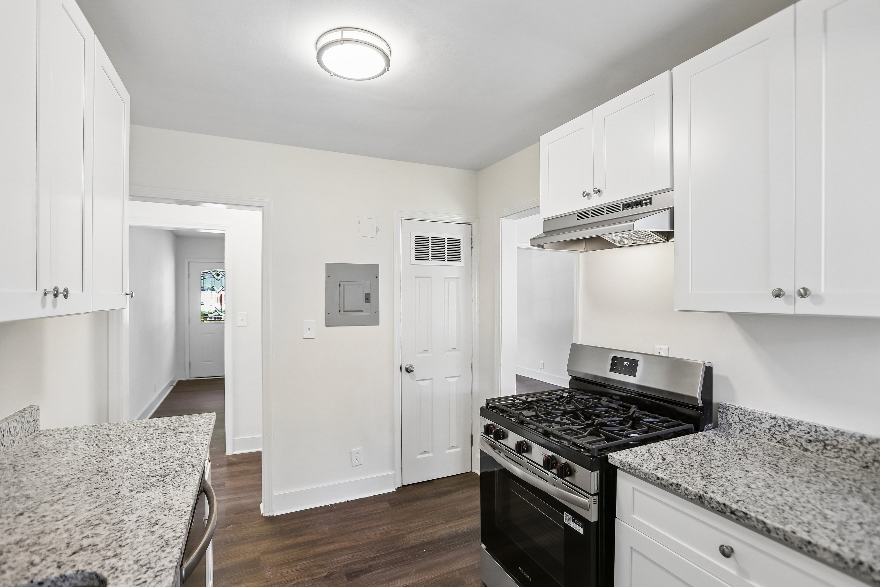 Photo 24 of 53 of 1330 Lynford Dr SW, Atlanta, GA
