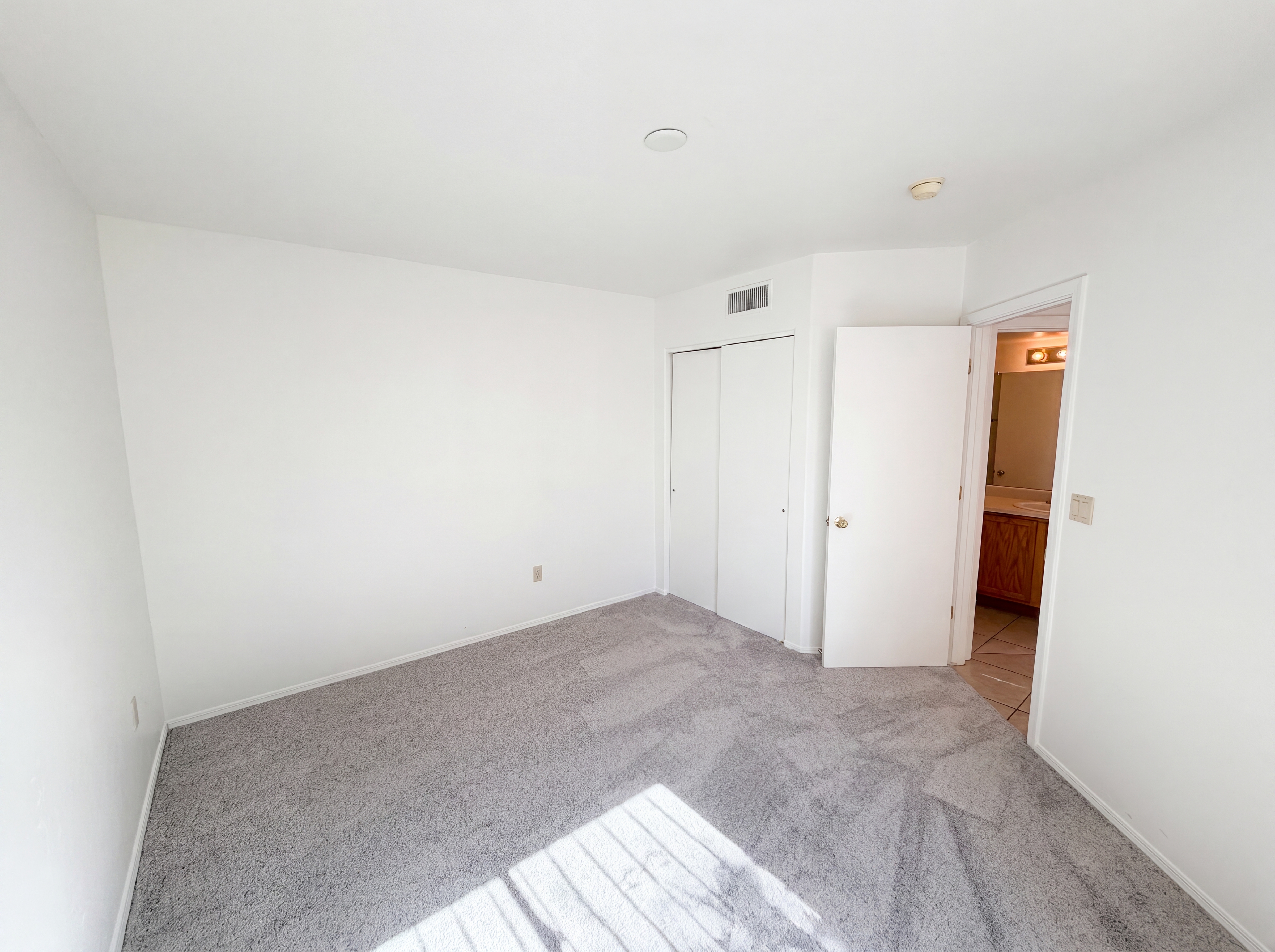 Photo 12 of 18 of 7855 E Roget Dr, Tucson, AZ