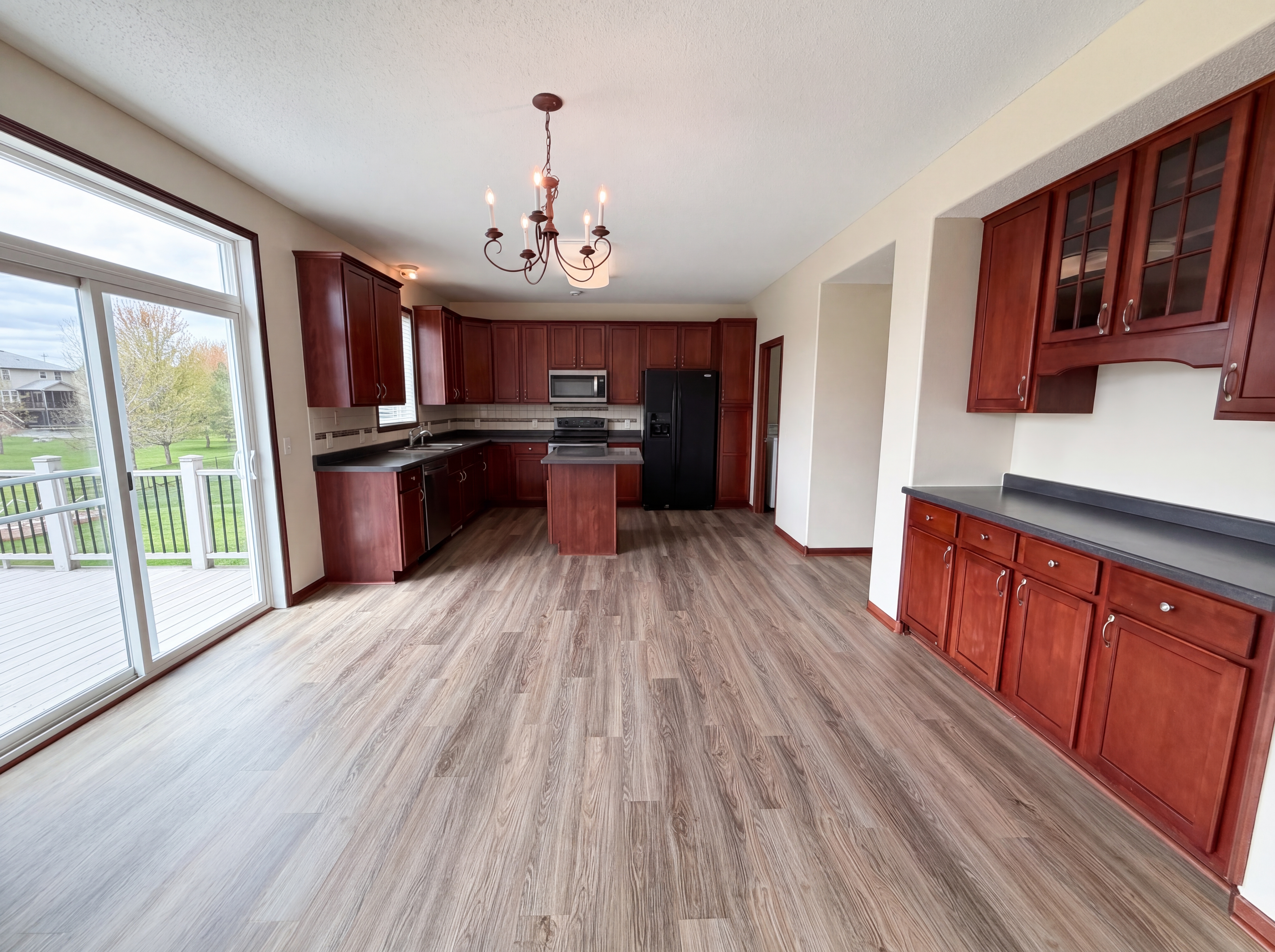 Photo 8 of 31 of 6757 Troy Ln N, Maple Grove, MN