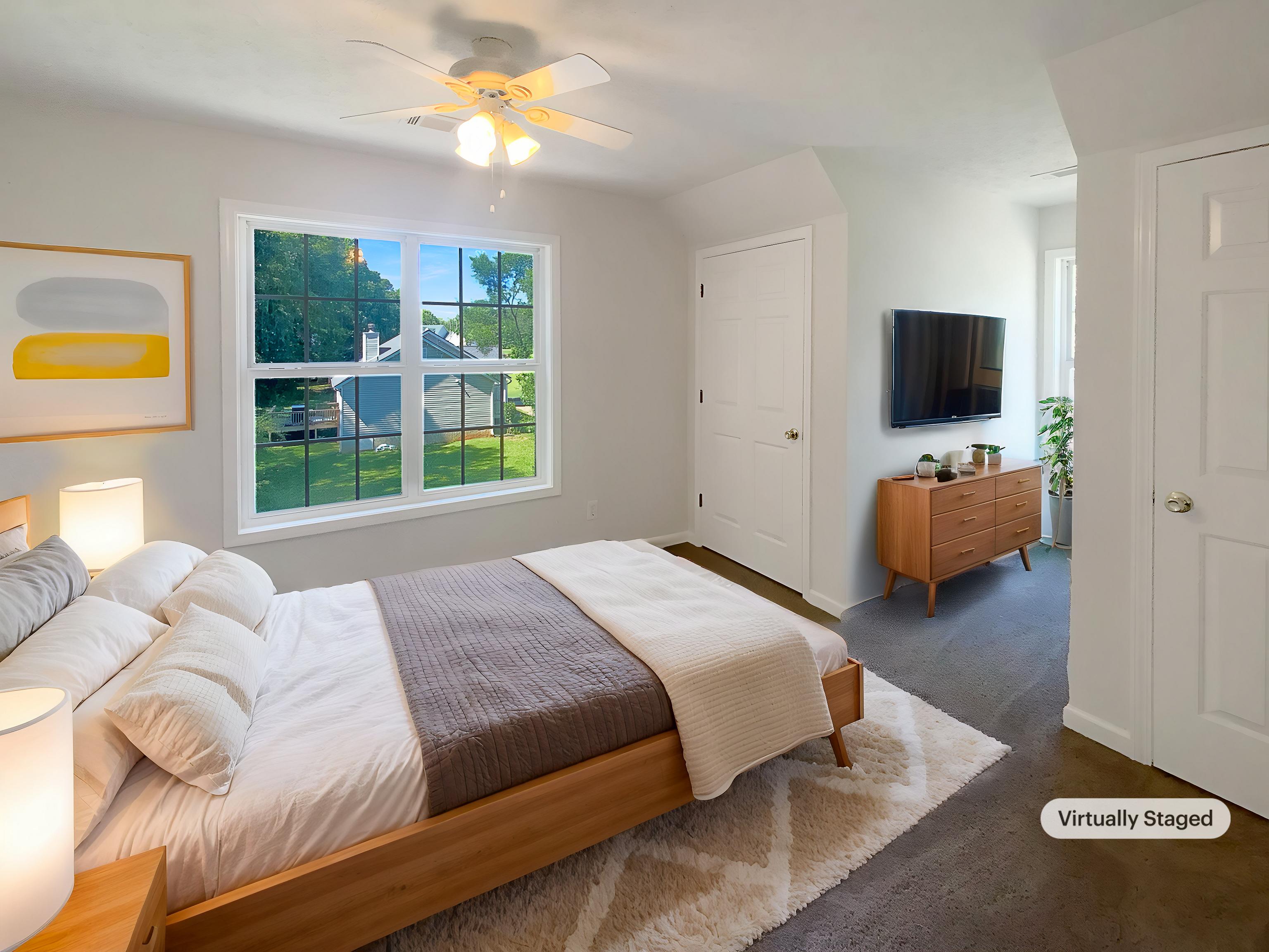 Photo 4 of 24 of 132 Lynnview Ct, McDonough, GA