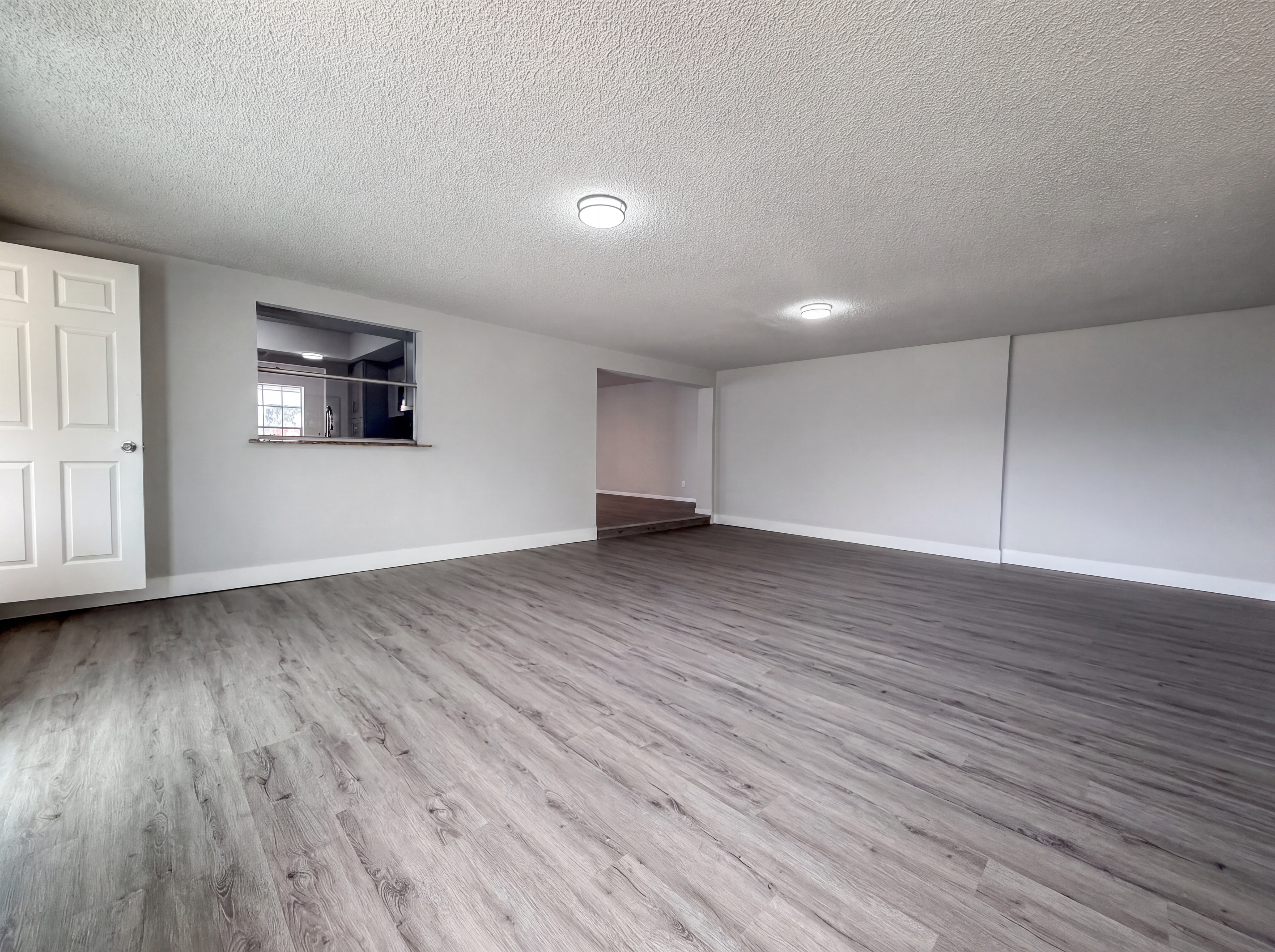 Photo 3 of 19 of 820 NW 78th Ave, Pembroke Pines, FL