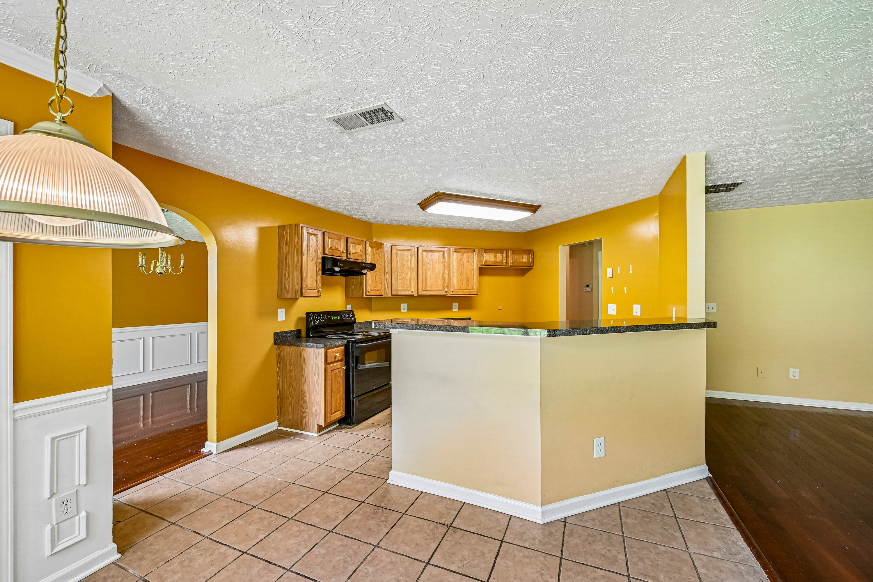Photo 21 of 44 of 2083 Dylan Ct, Ellenwood, GA