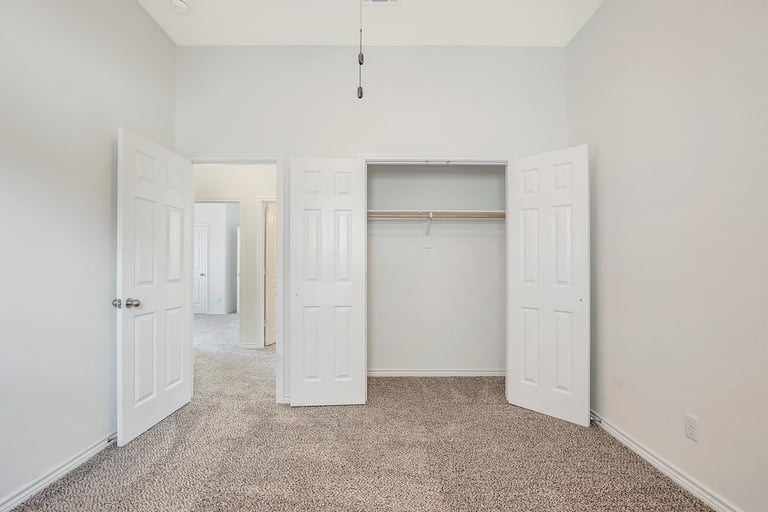 Photo 24 of 27 - 1104 Hidden Lake Dr, Burleson, TX 76028