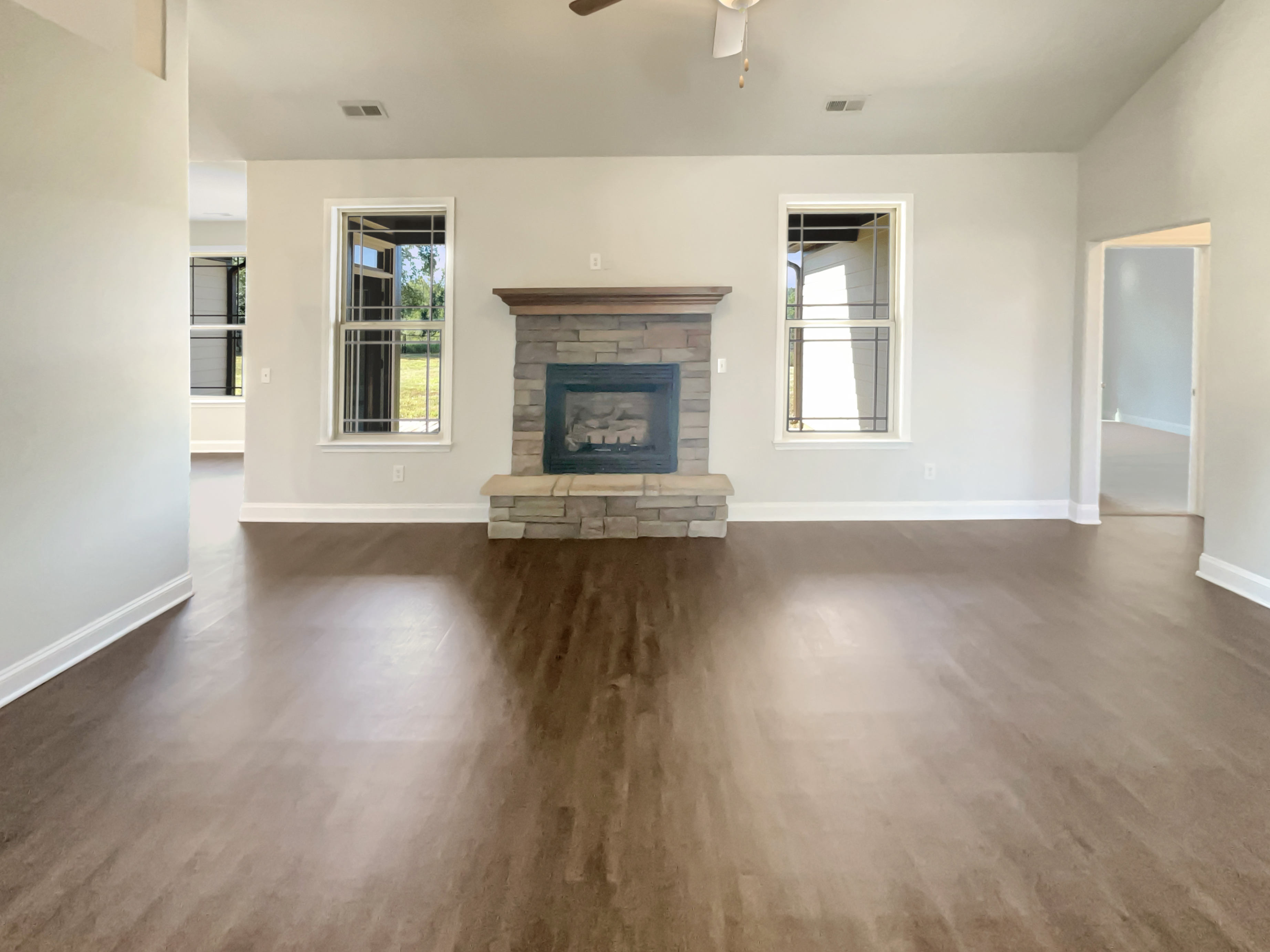 Photo 3 of 23 of 917 Garnet Cir, Chesnee, SC