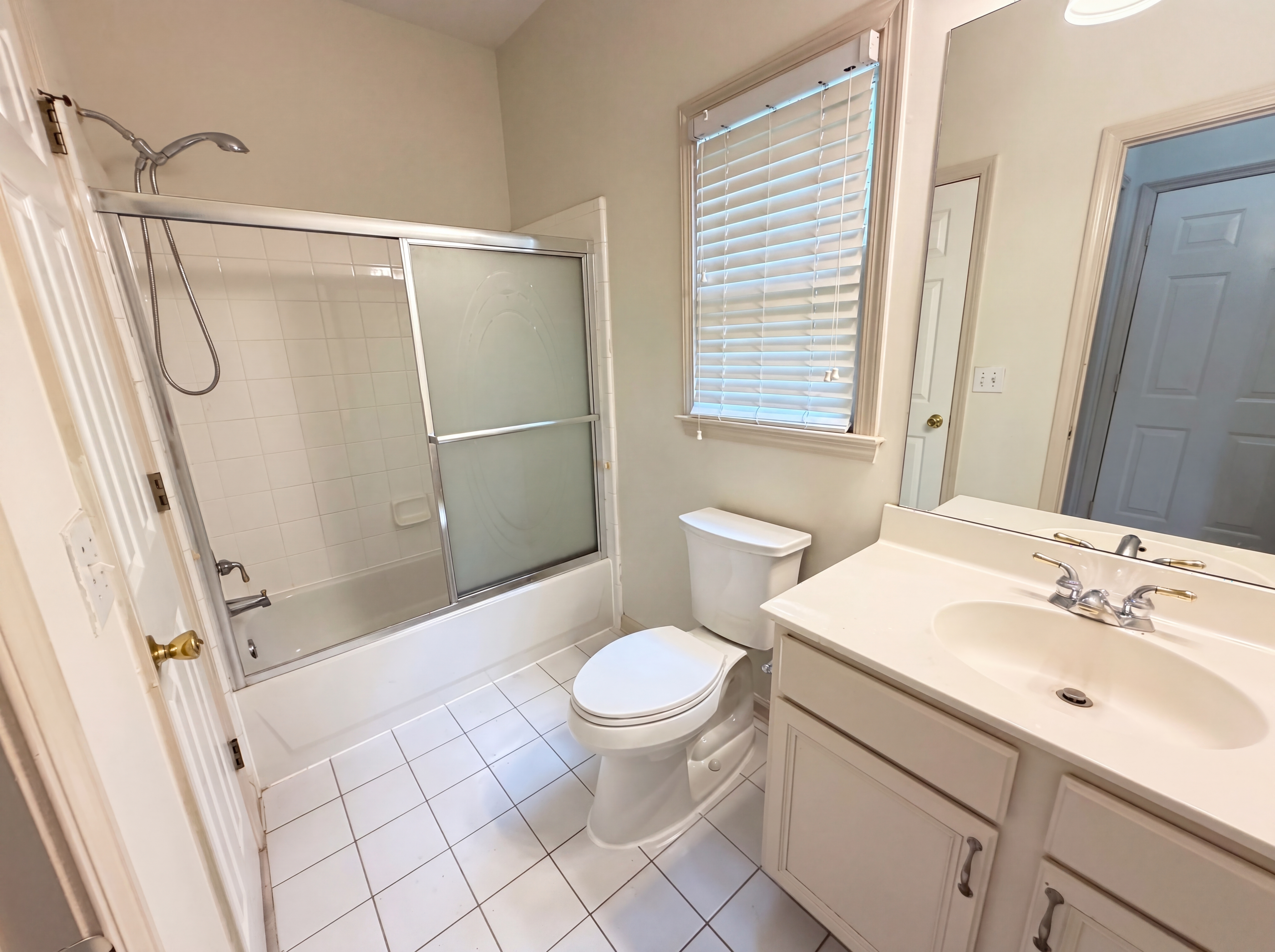 Photo 14 of 36 of 2945 Highland Pass, Alpharetta, GA