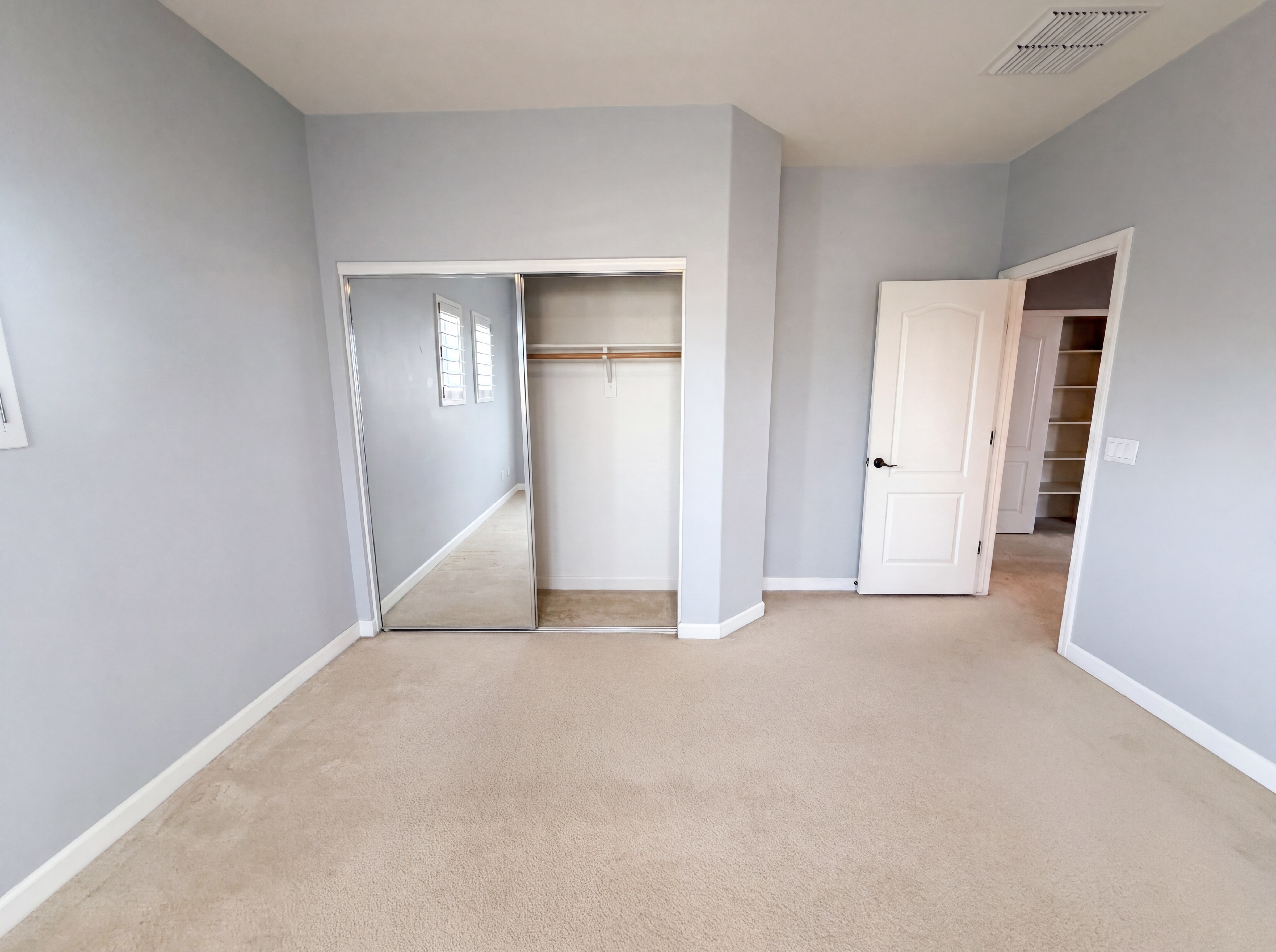 Photo 21 of 39 of 2113 W Eagle Feather Rd, Phoenix, AZ
