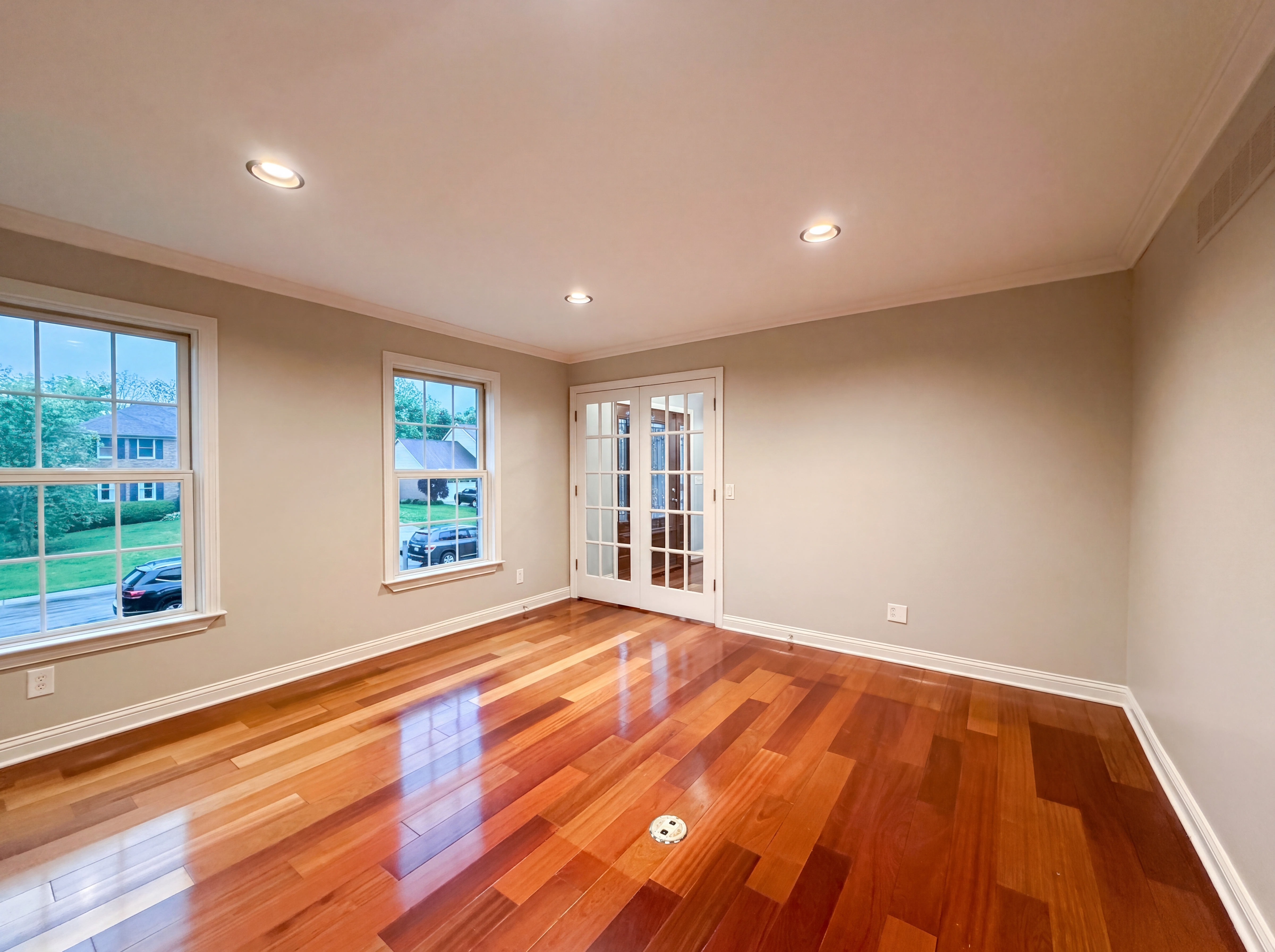 Photo 8 of 32 of 12173 Village Woods Dr, Cincinnati, OH