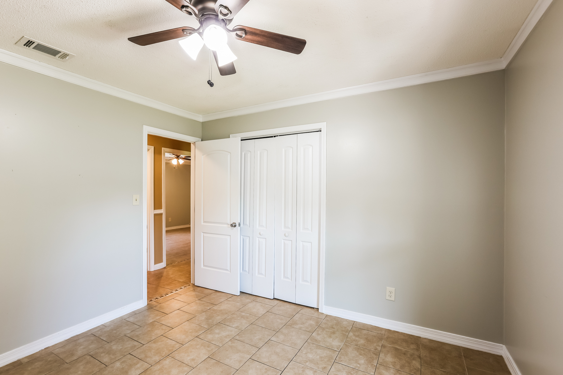 Photo 15 of 21 of 805 Ketch Ct, Hinesville, GA