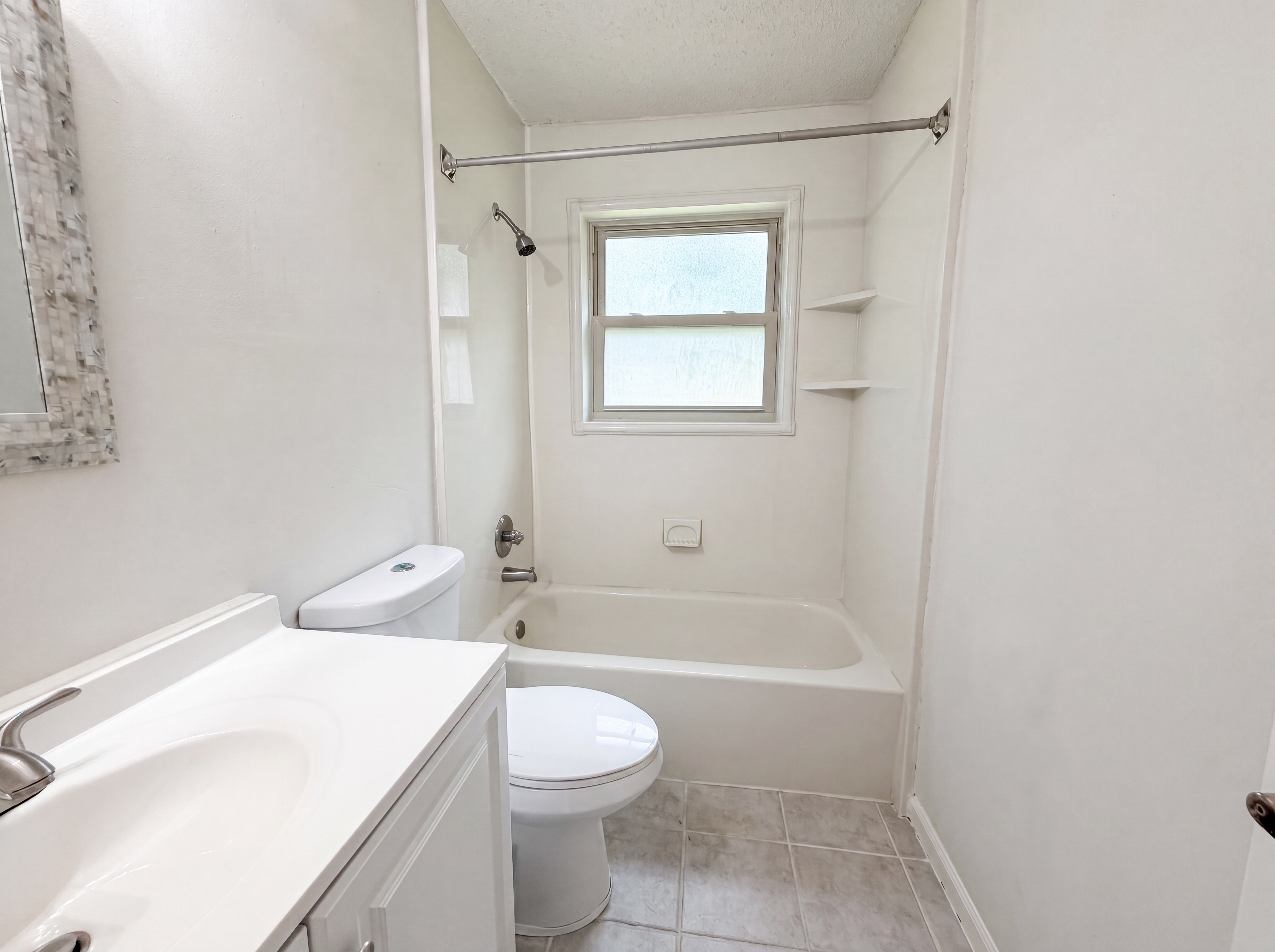 Photo 16 of 22 of 841 Chalmet Ln, Jacksonville, FL