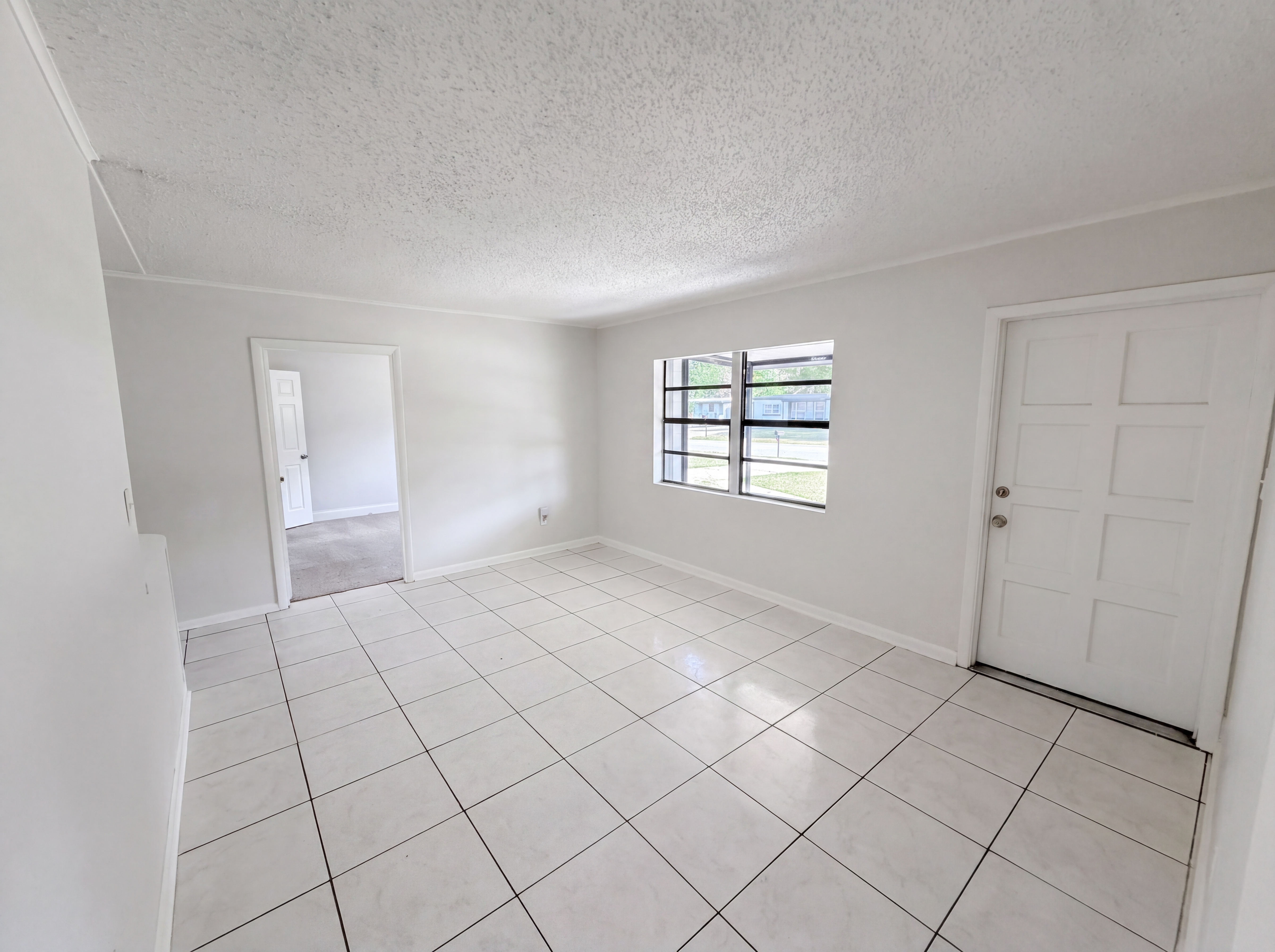 Photo 9 of 23 of 459 Notre Dame Dr, Altamonte Springs, FL