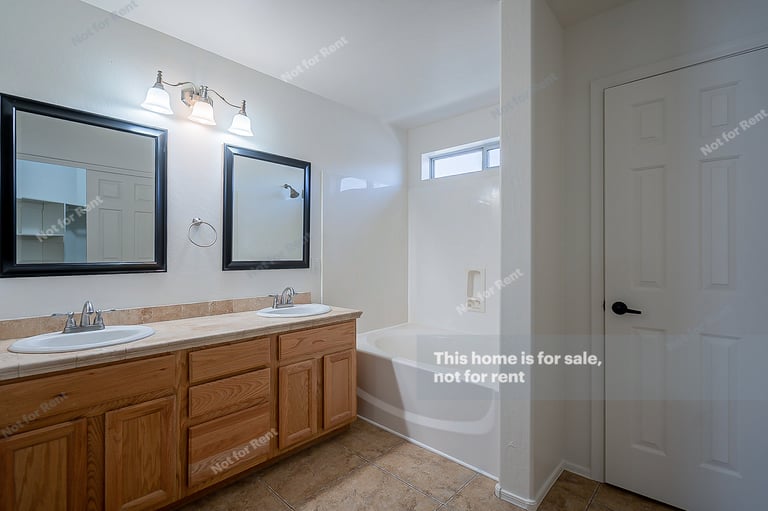 Photo 7 of 21 - 8740 E Kiowa Ave, Mesa, AZ 85209