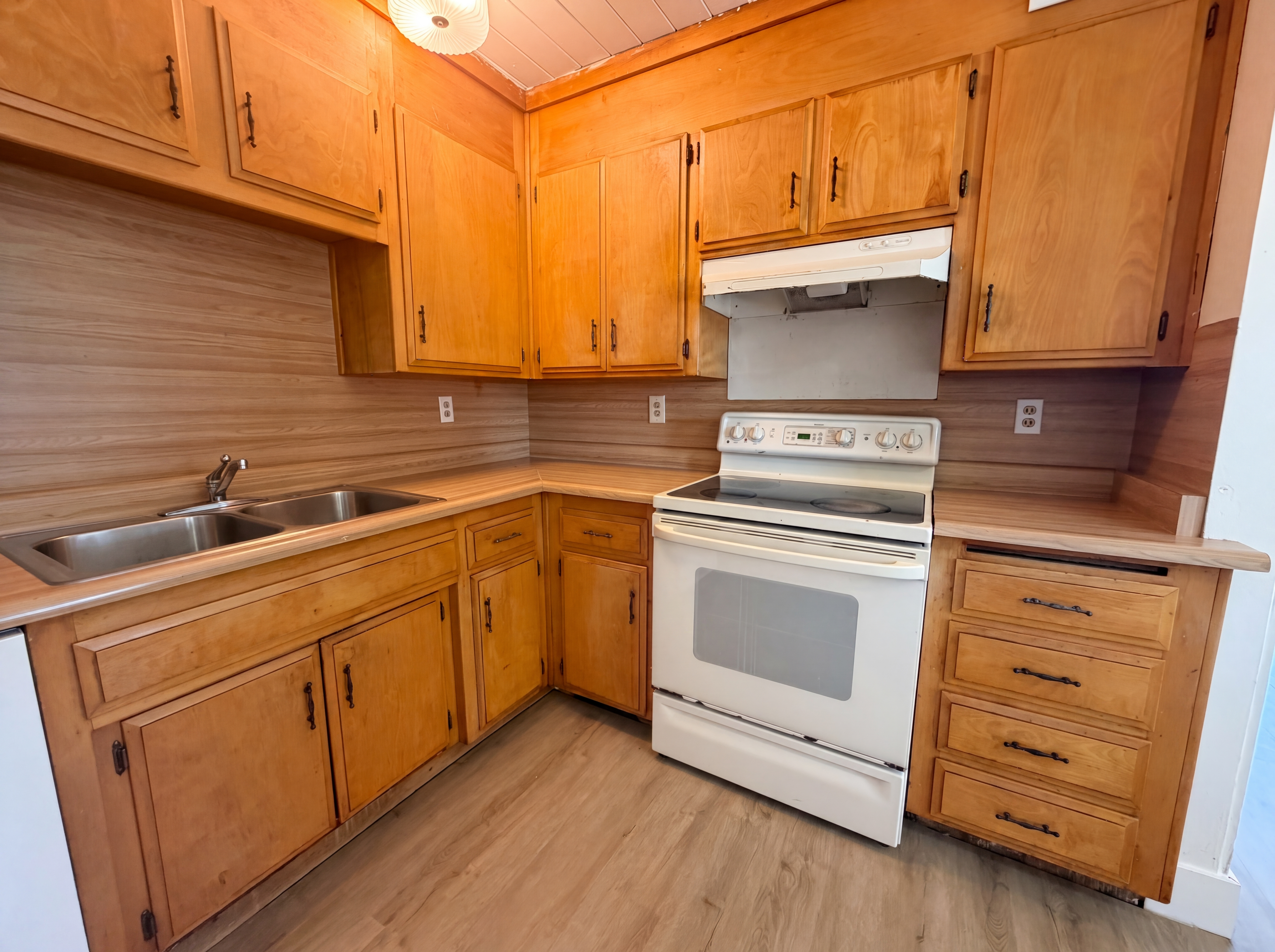 Photo 7 of 22 of 1482 Knights Row, Yuba City, CA
