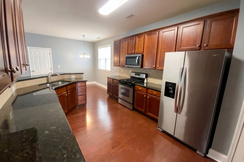 Property photo 2 of 8915 Cinder Ln
