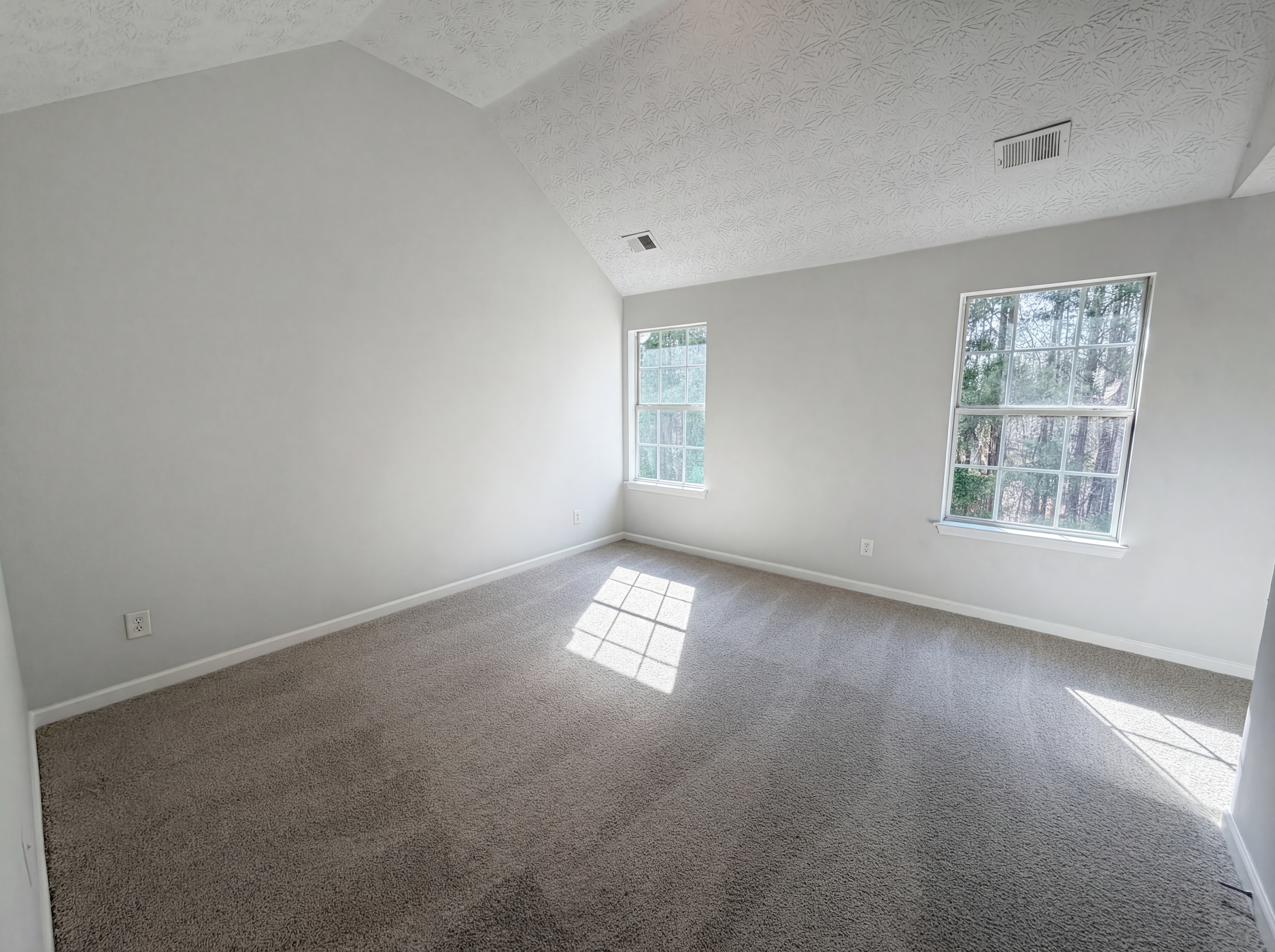 Photo 16 of 28 of 6497 Snowden Dr, Atlanta, GA