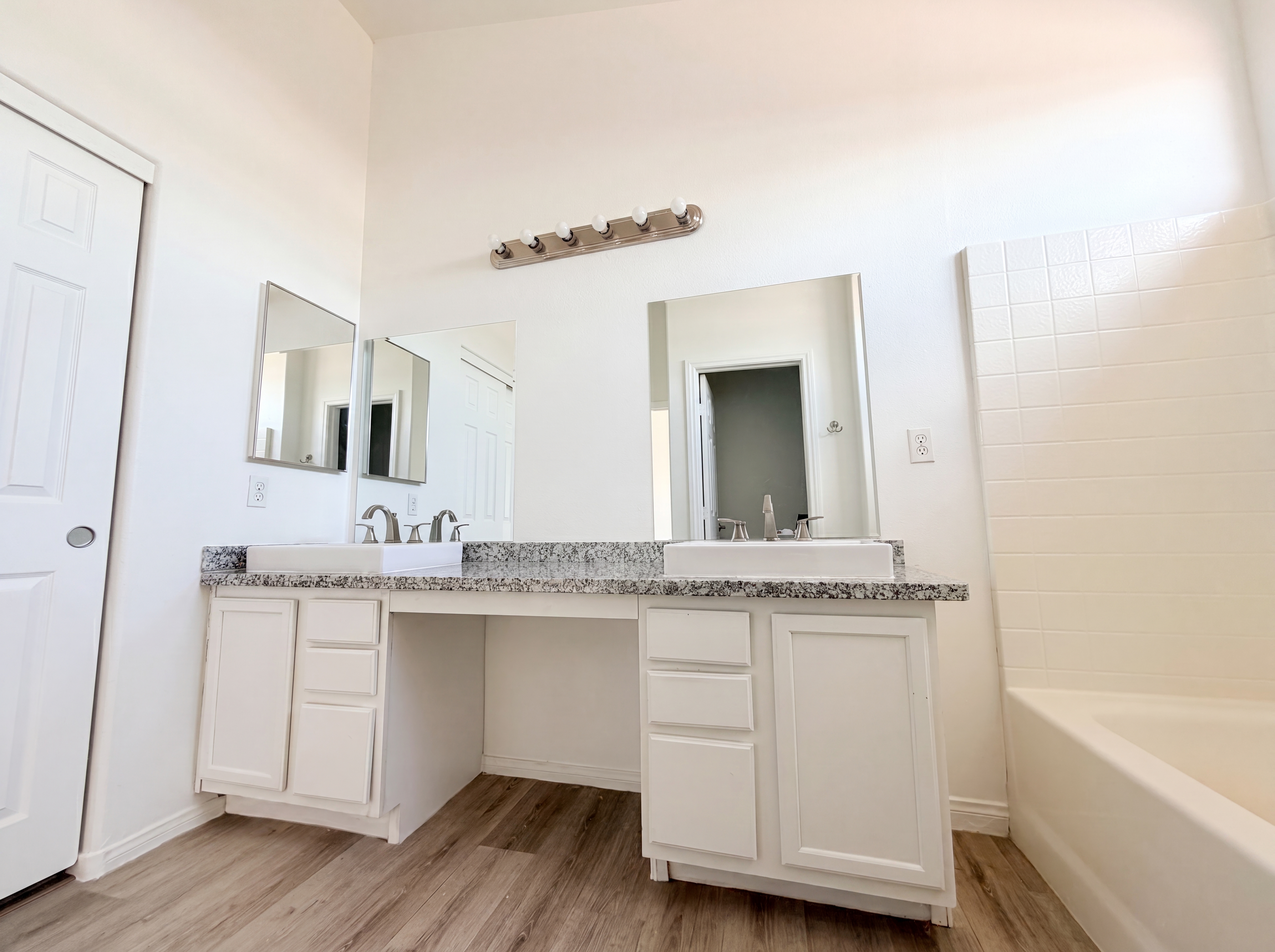 Photo 16 of 32 of 5132 Rocky Bluff St, North Las Vegas, NV