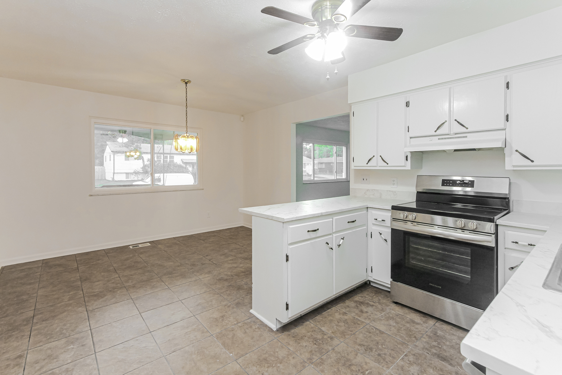 Photo 9 of 22 of 507 Armentrout Ln, Indianapolis, IN