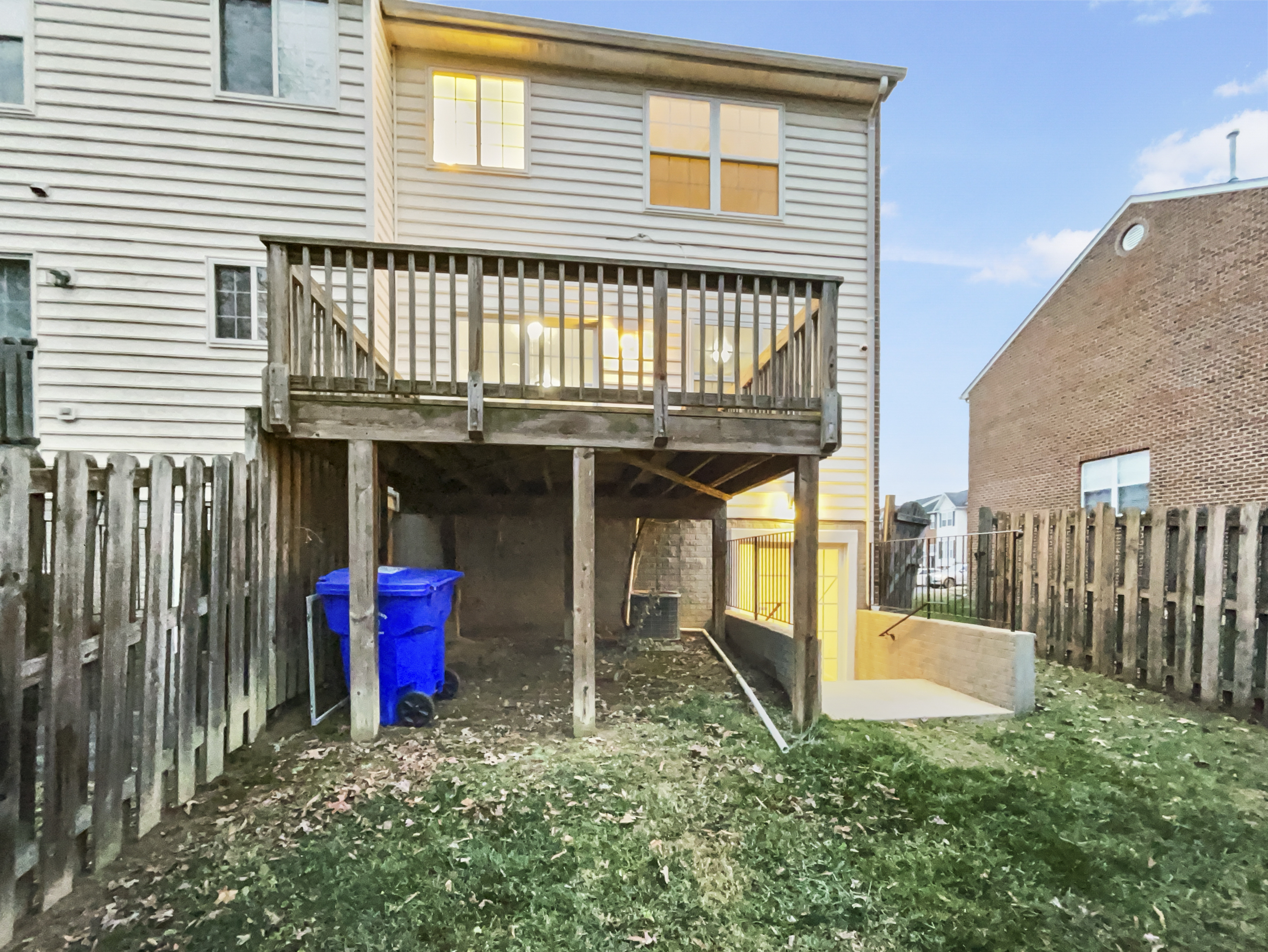 Photo 5 of 45 of 10800 Nautica Pl, White Plains, MD