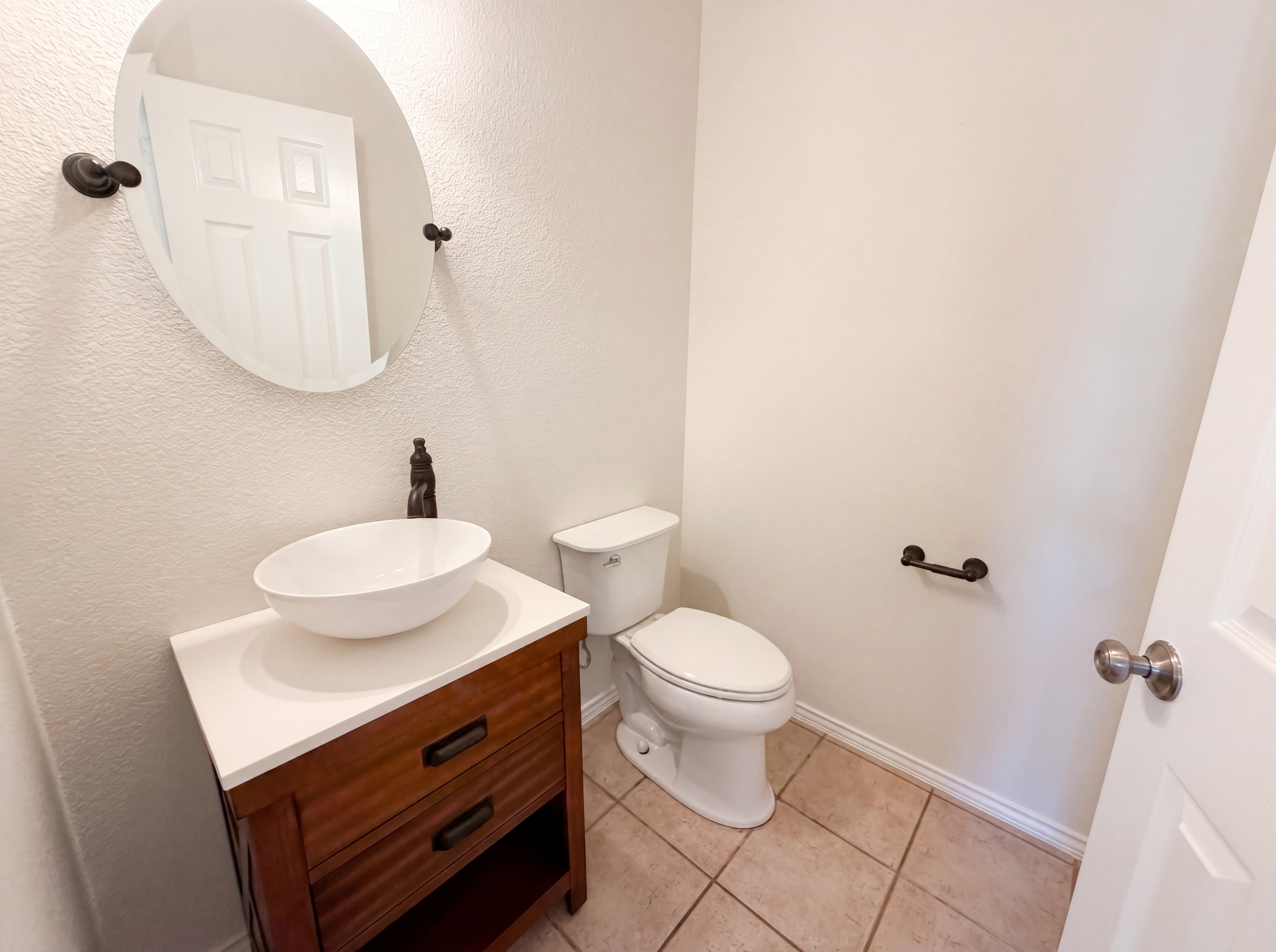 Photo 14 of 24 of 117 Brentwood Dr, Georgetown, TX
