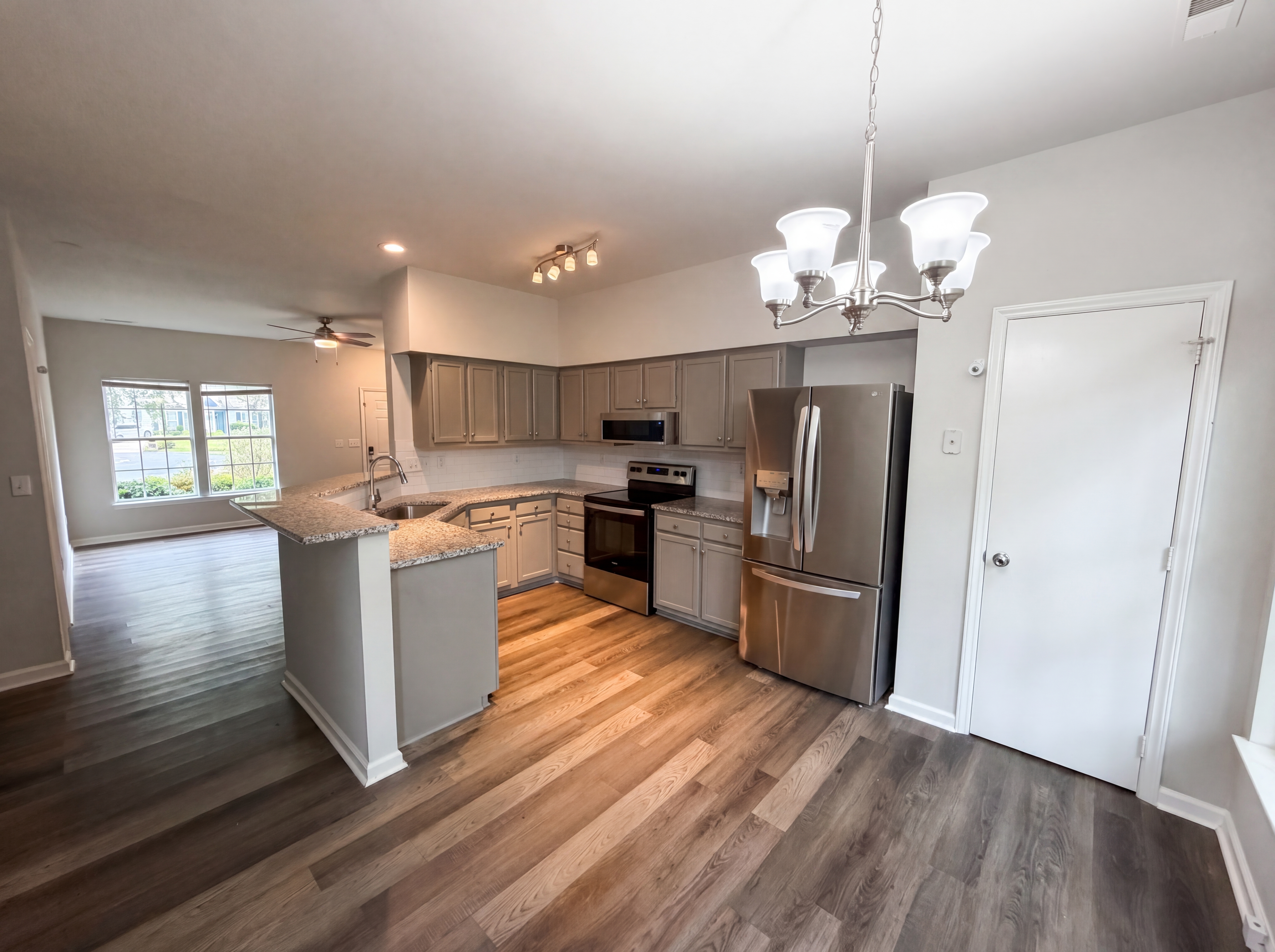 Photo 8 of 22 of 4808 Pennant Pl, Charlotte, NC