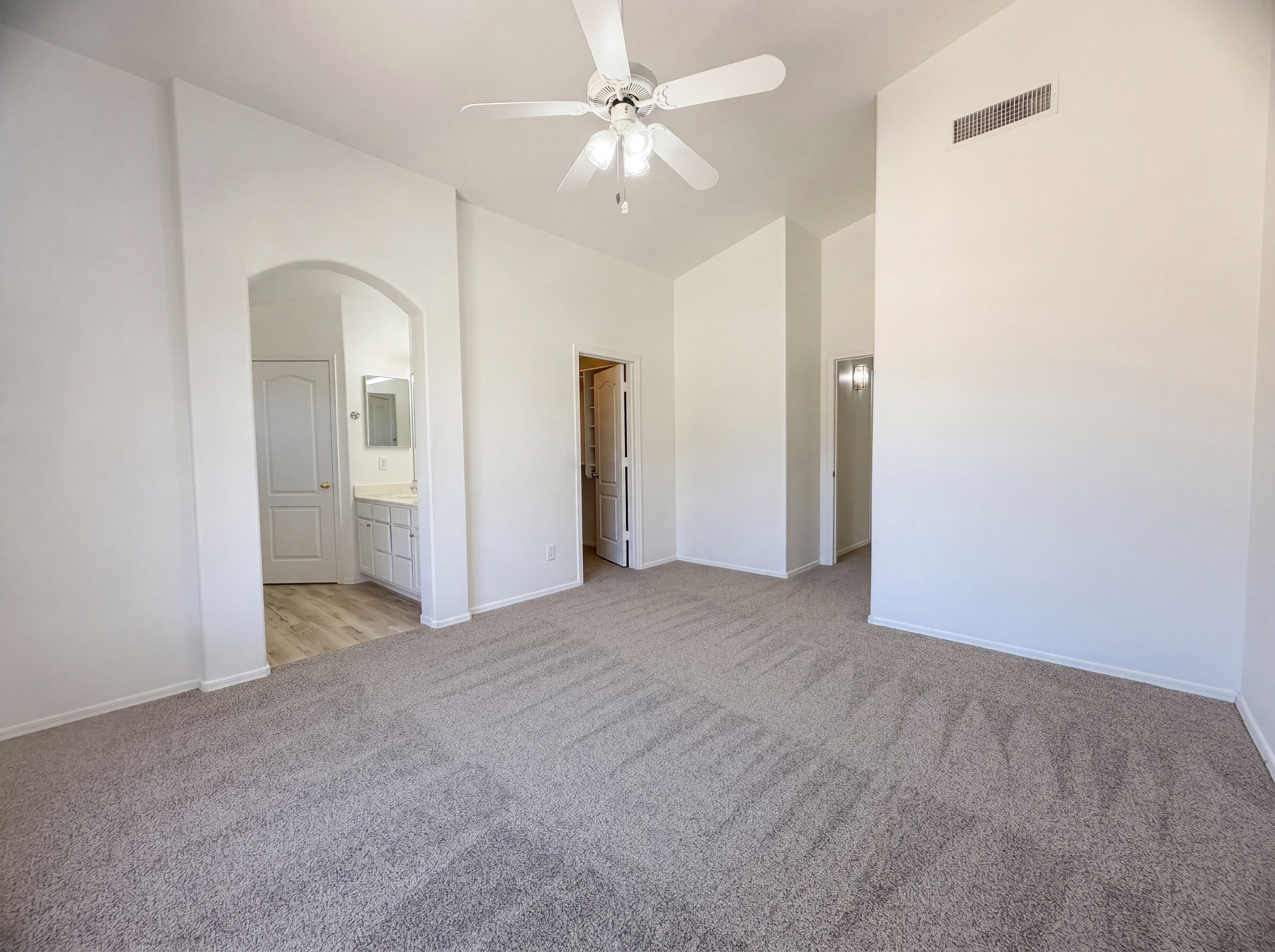Photo 4 of 17 of 9710 E Obispo Ave, Mesa, AZ