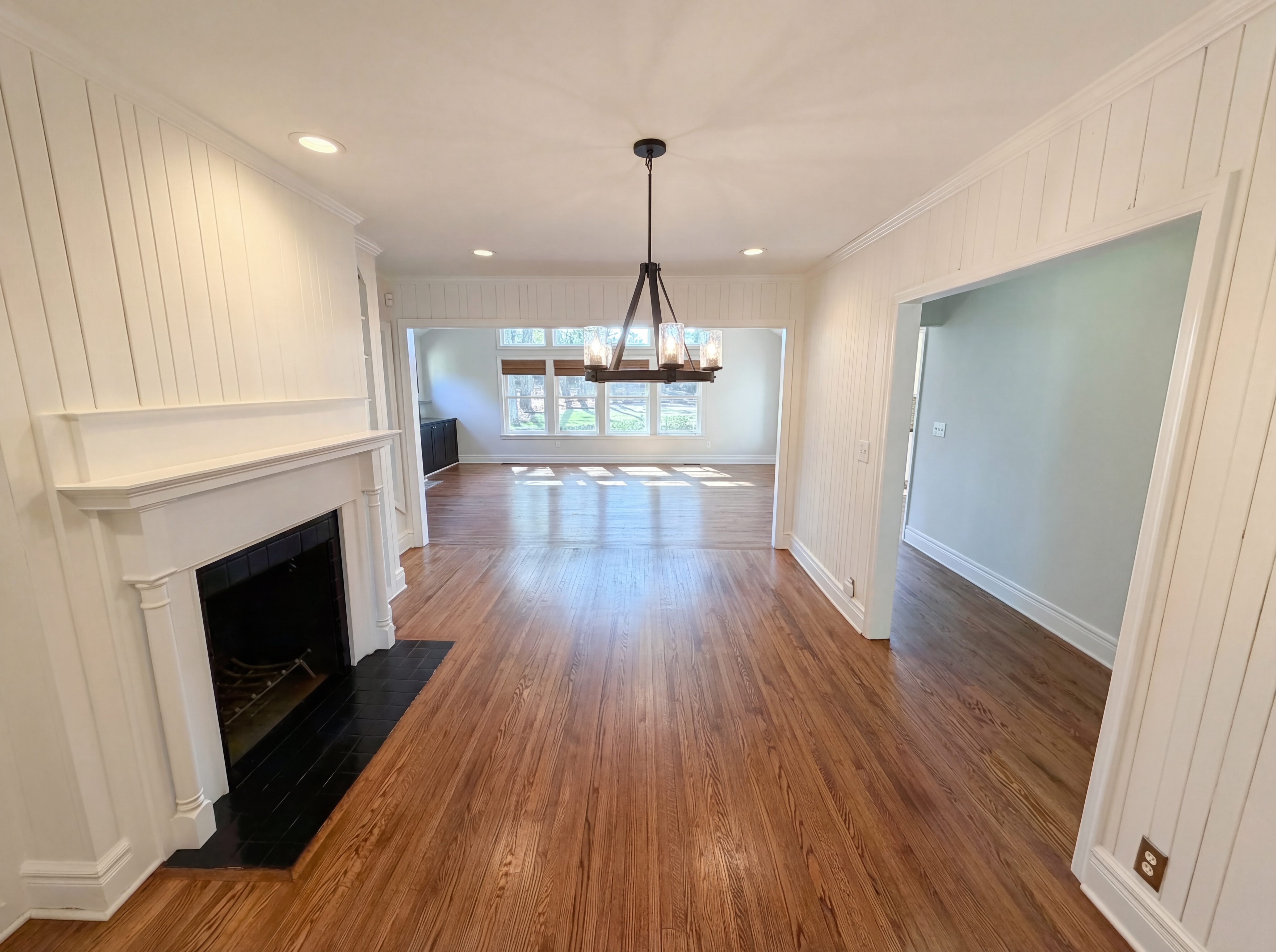 Photo 9 of 32 of 4467 Woodlark Ln, Charlotte, NC