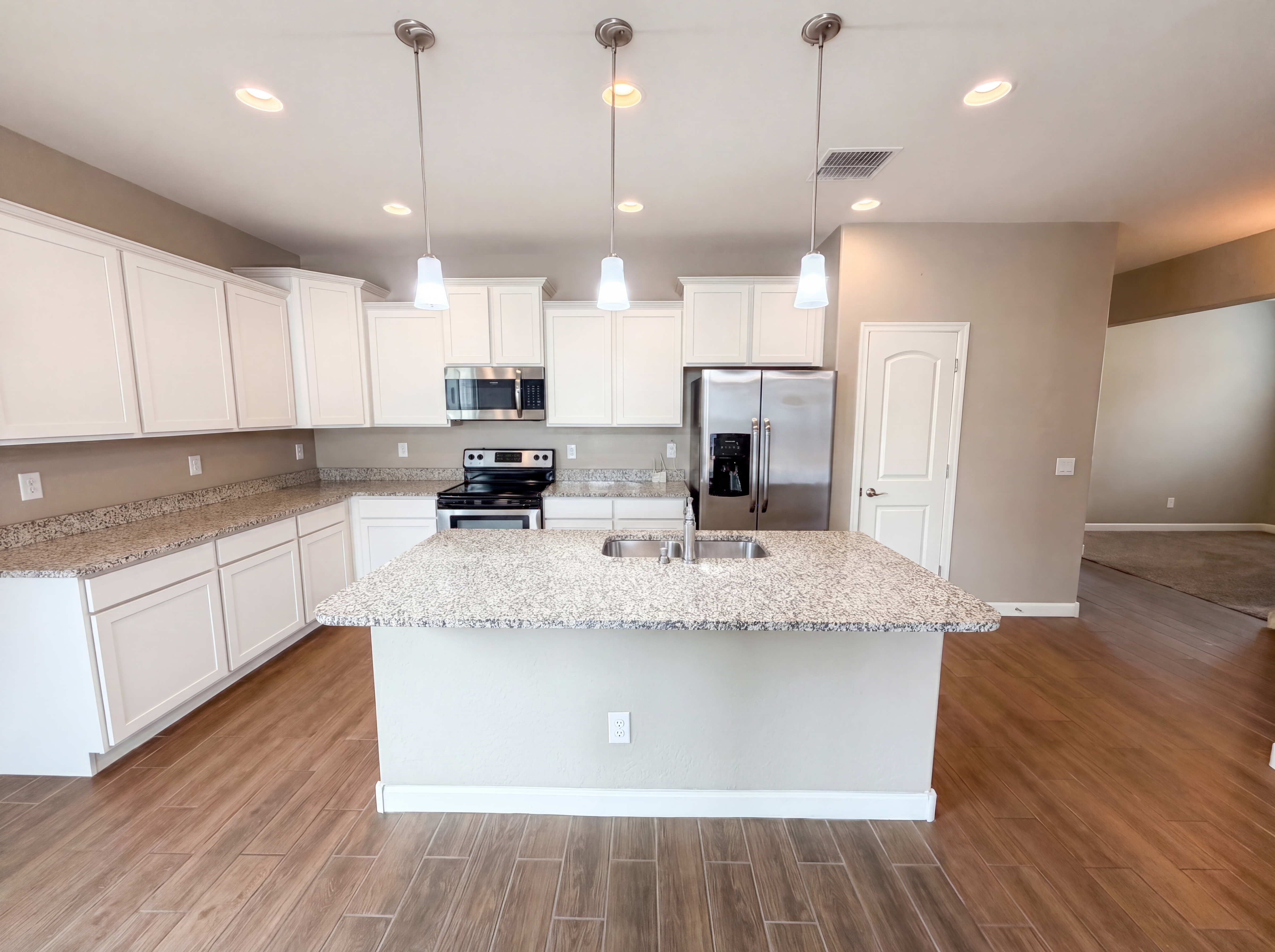 Photo 2 of 31 of 23680 W Magnolia Dr, Buckeye, AZ