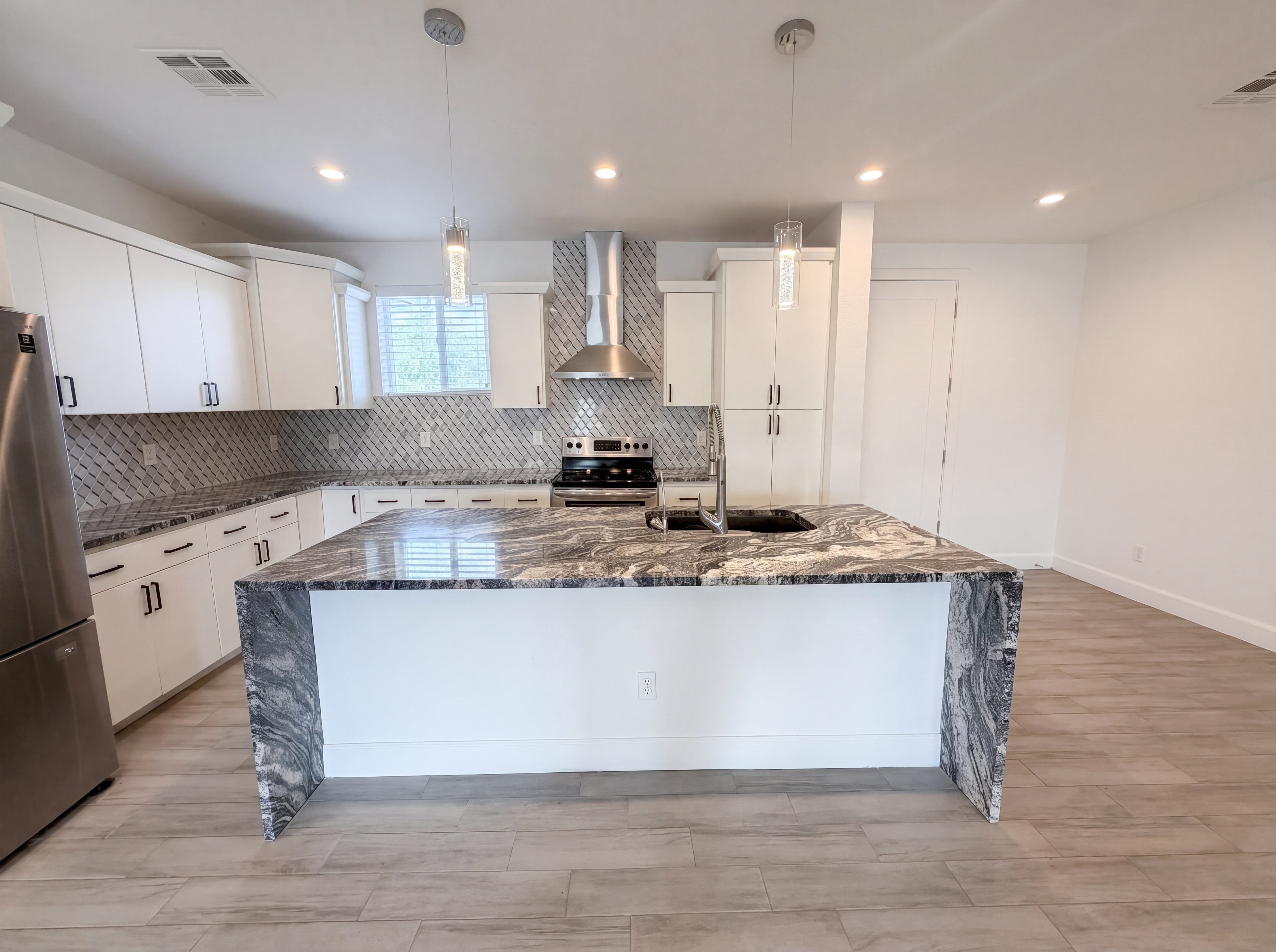 Photo 2 of 29 of 12121 S 214th Ave, Buckeye, AZ