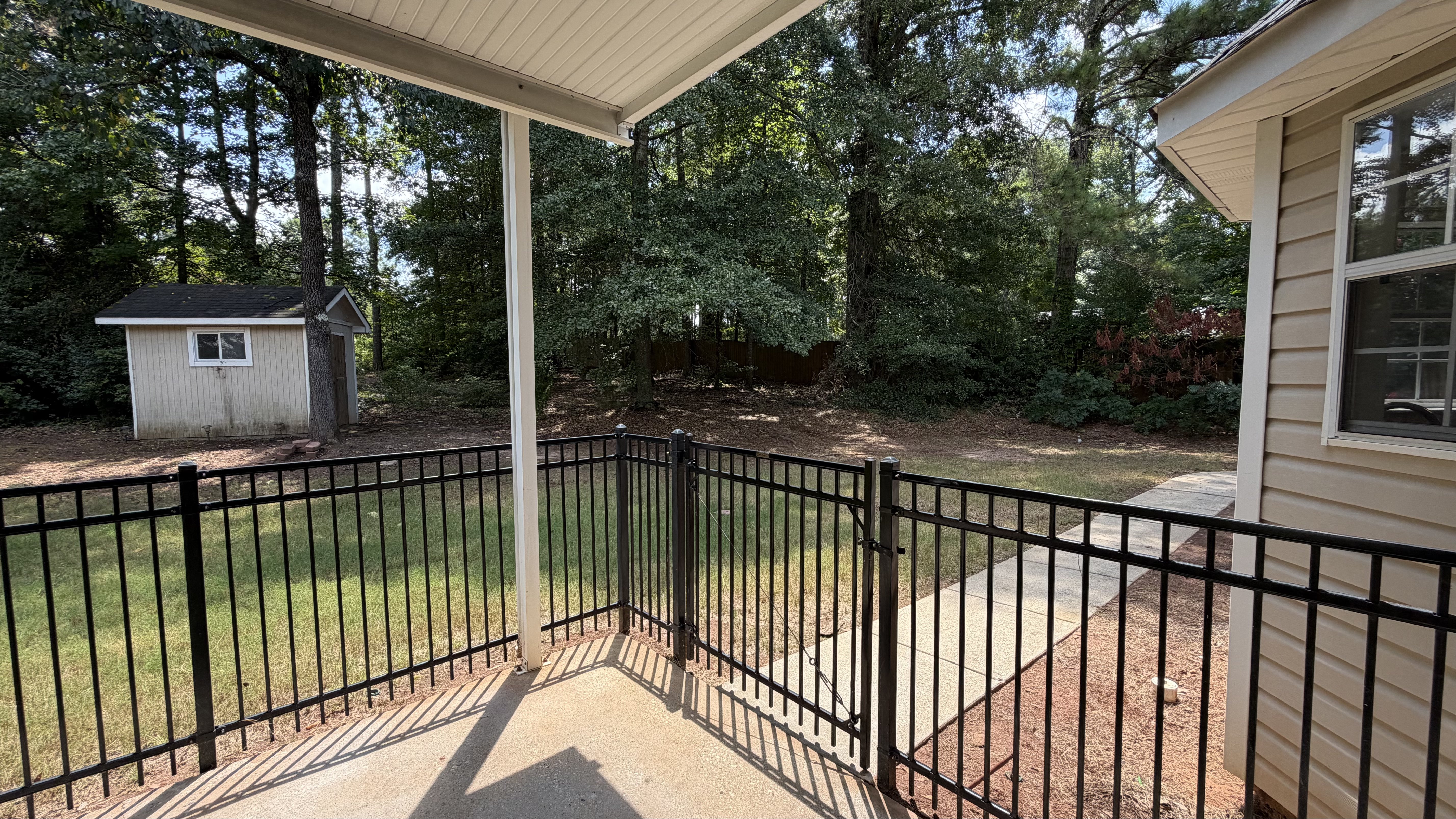Photo 25 of 31 of 115 Emerald Ln, Hampton, GA