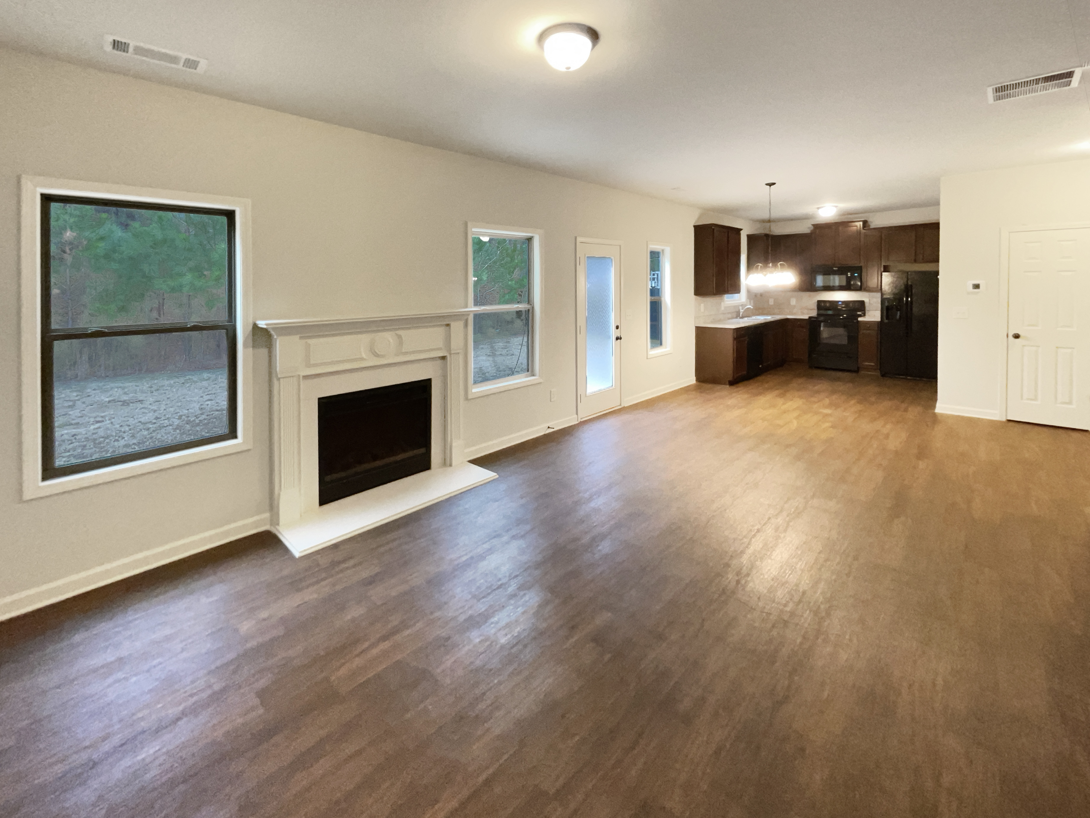 Photo 3 of 43 of 1036 Glenwyck Dr, Braselton, GA