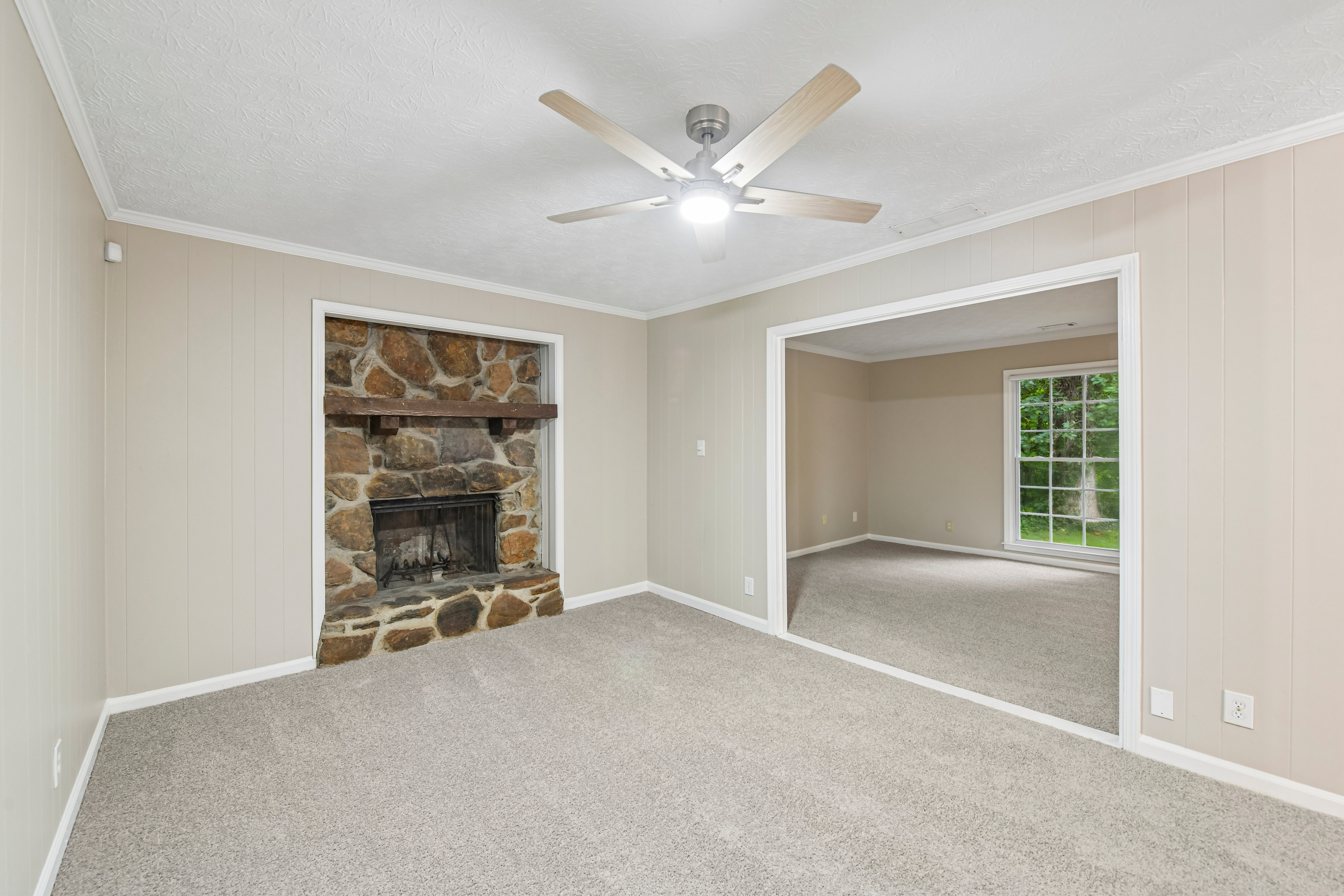 Photo 14 of 38 of 714 Continental Dr, Lawrenceville, GA