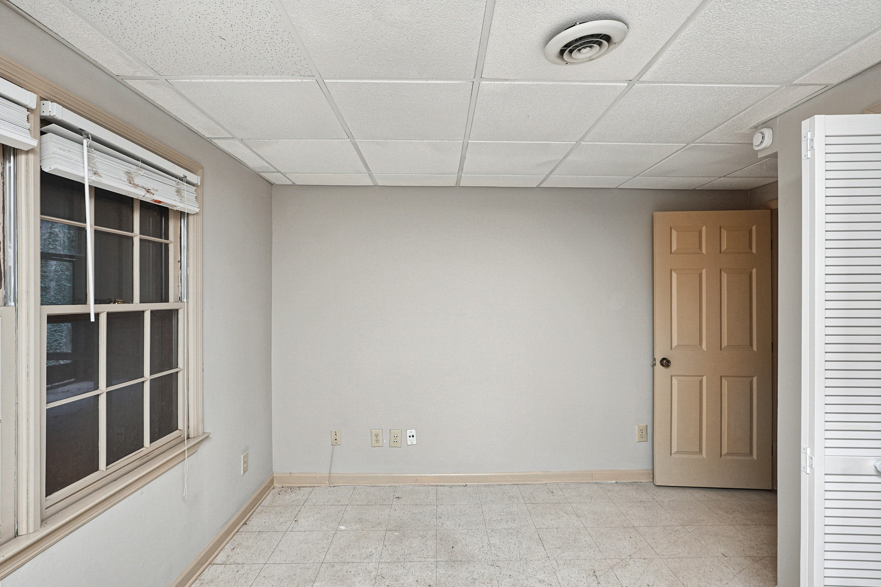 Photo 38 of 63 of 2360 Kimbrough Ct, Sandy Springs, GA