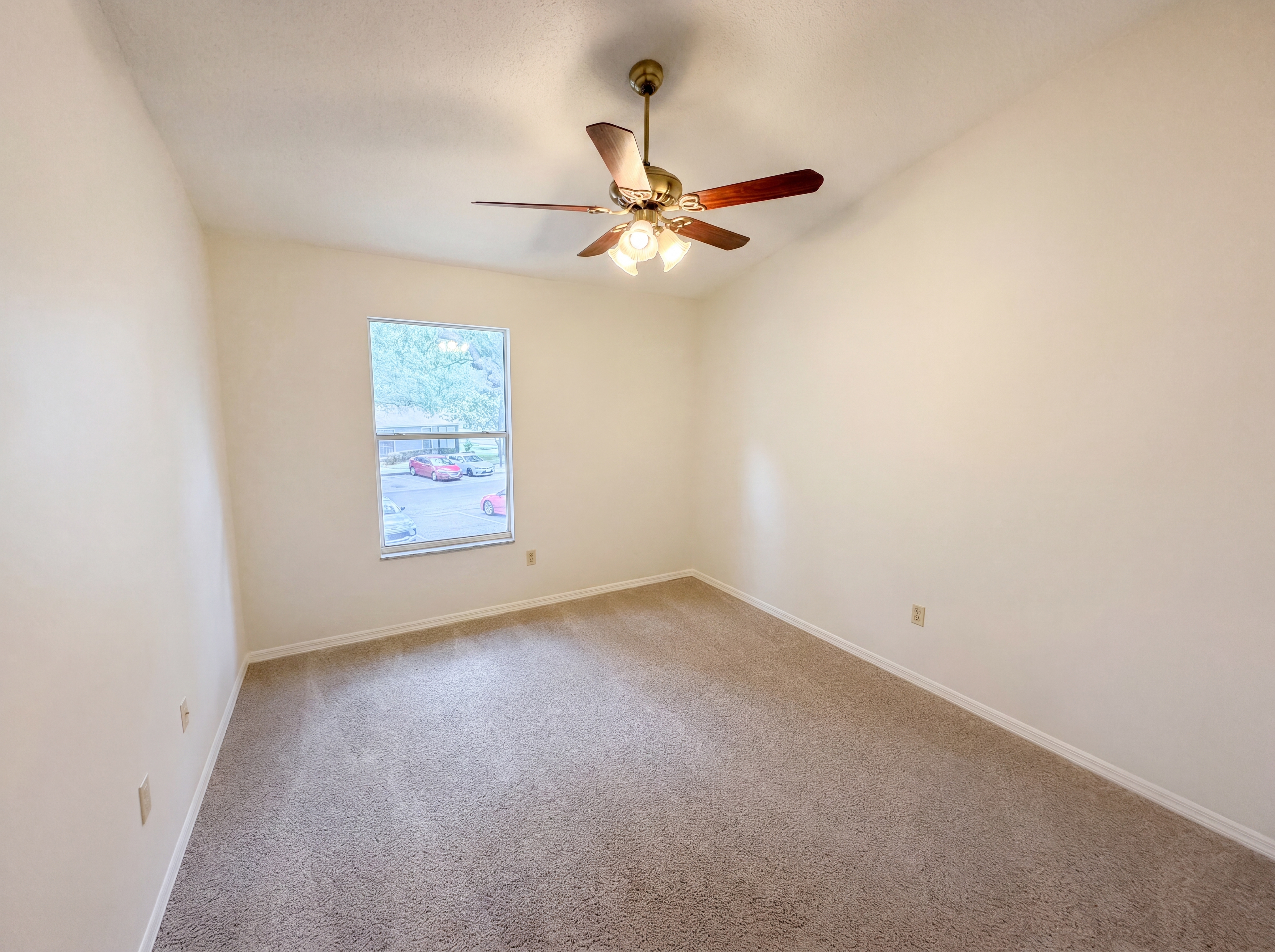 Photo 13 of 24 of 5955 Calais Way, Orlando, FL