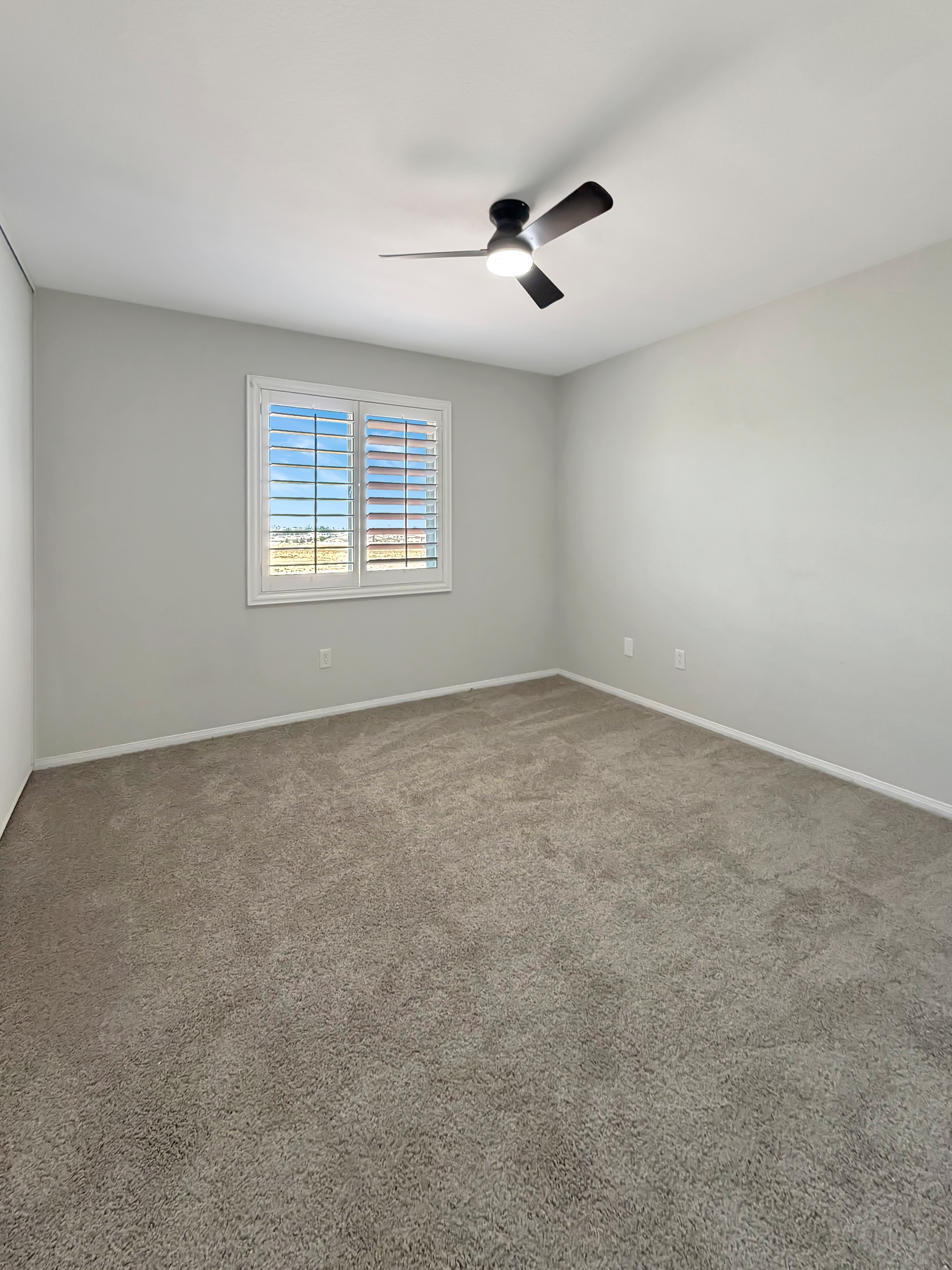 Photo 8 of 75 of 2423 Carolyn Dr, Palmdale, CA